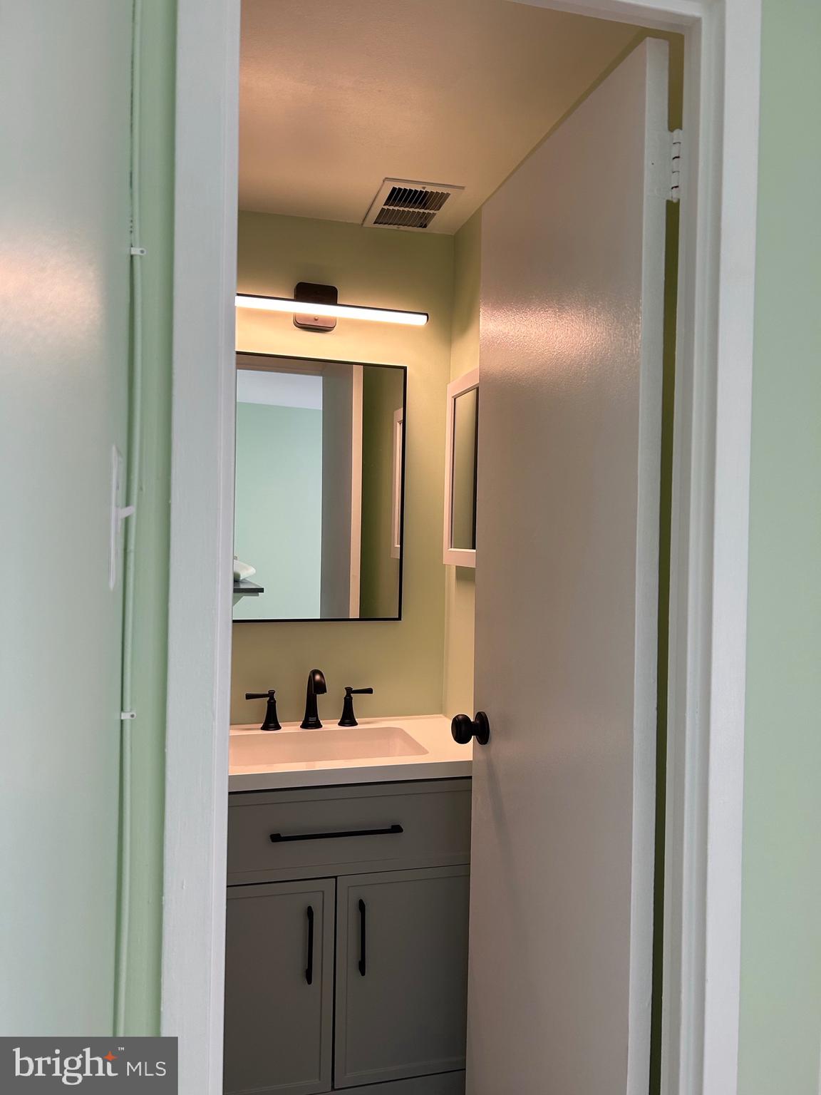 WOODLAKE TOWERS - Residential Lease