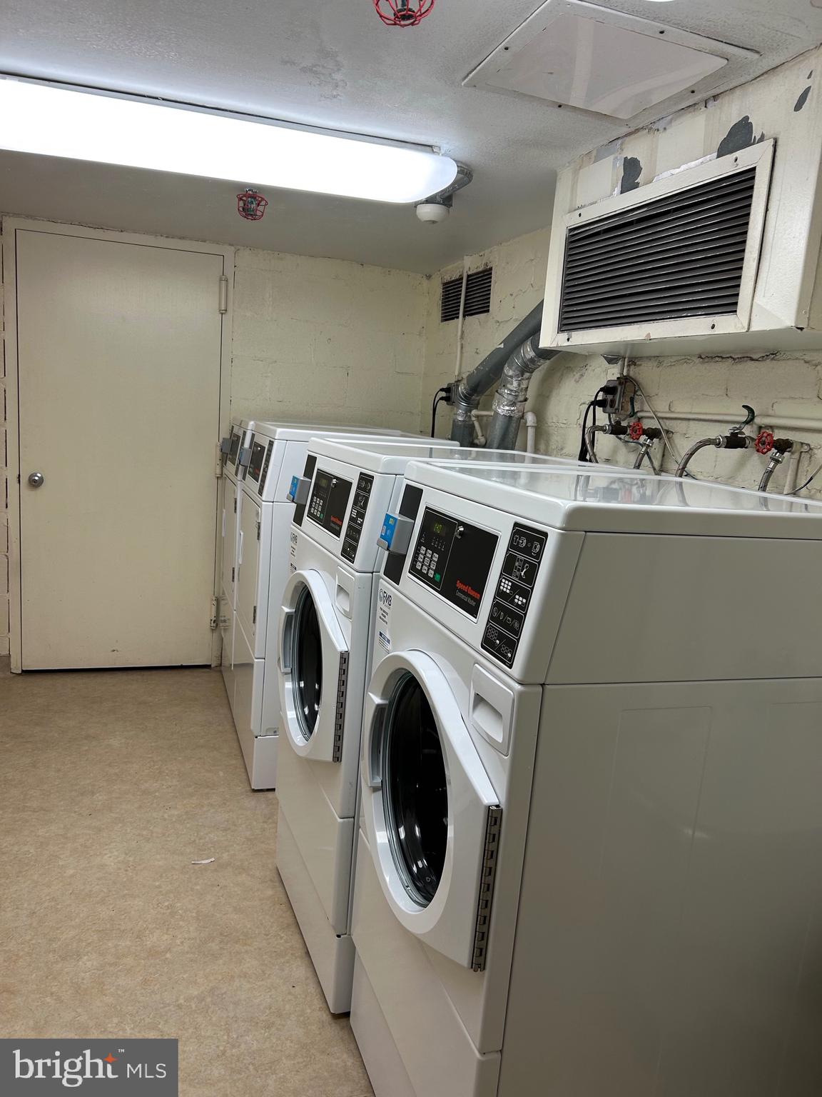 WOODLAKE TOWERS - Residential Lease