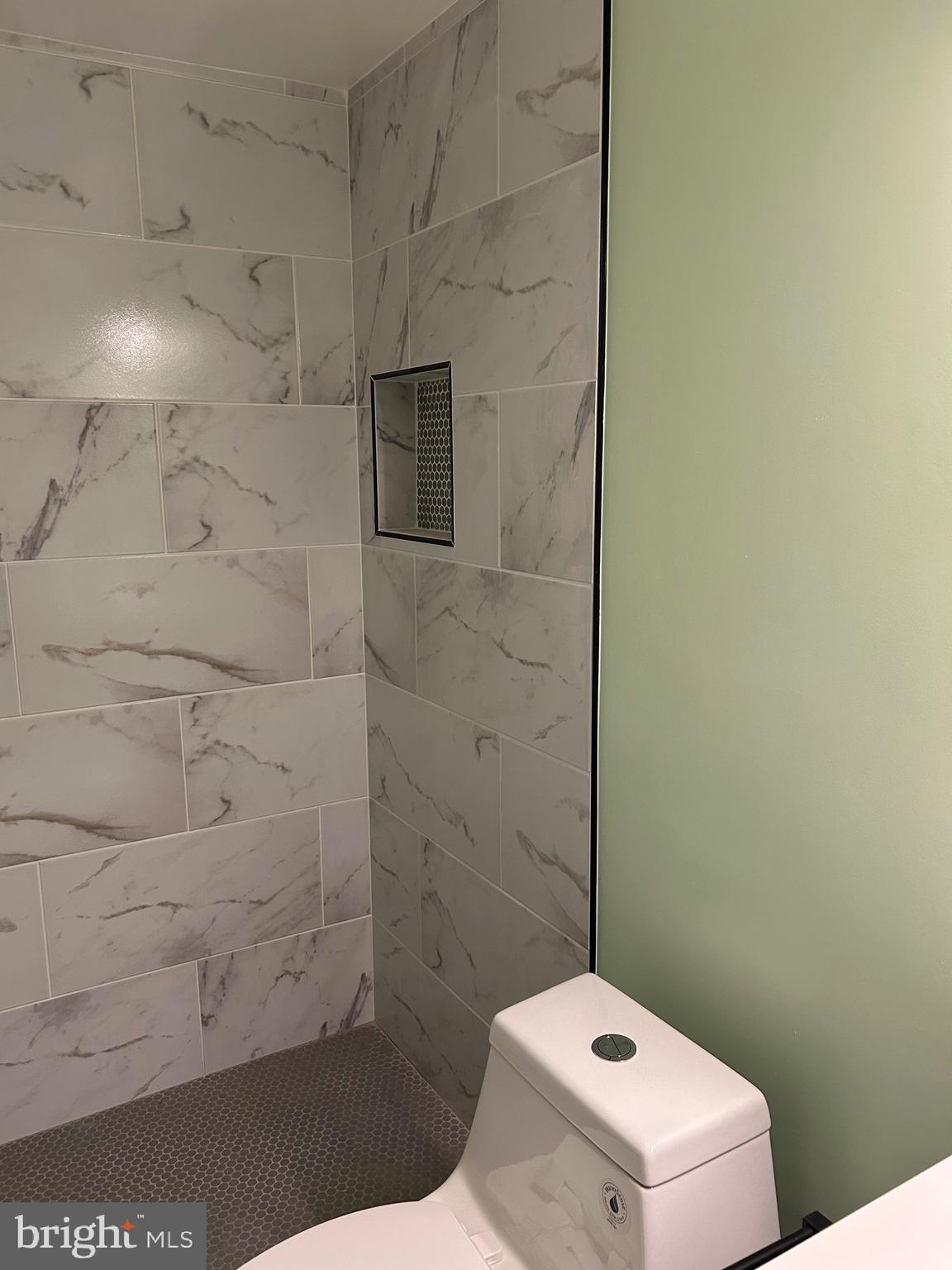 WOODLAKE TOWERS - Residential Lease