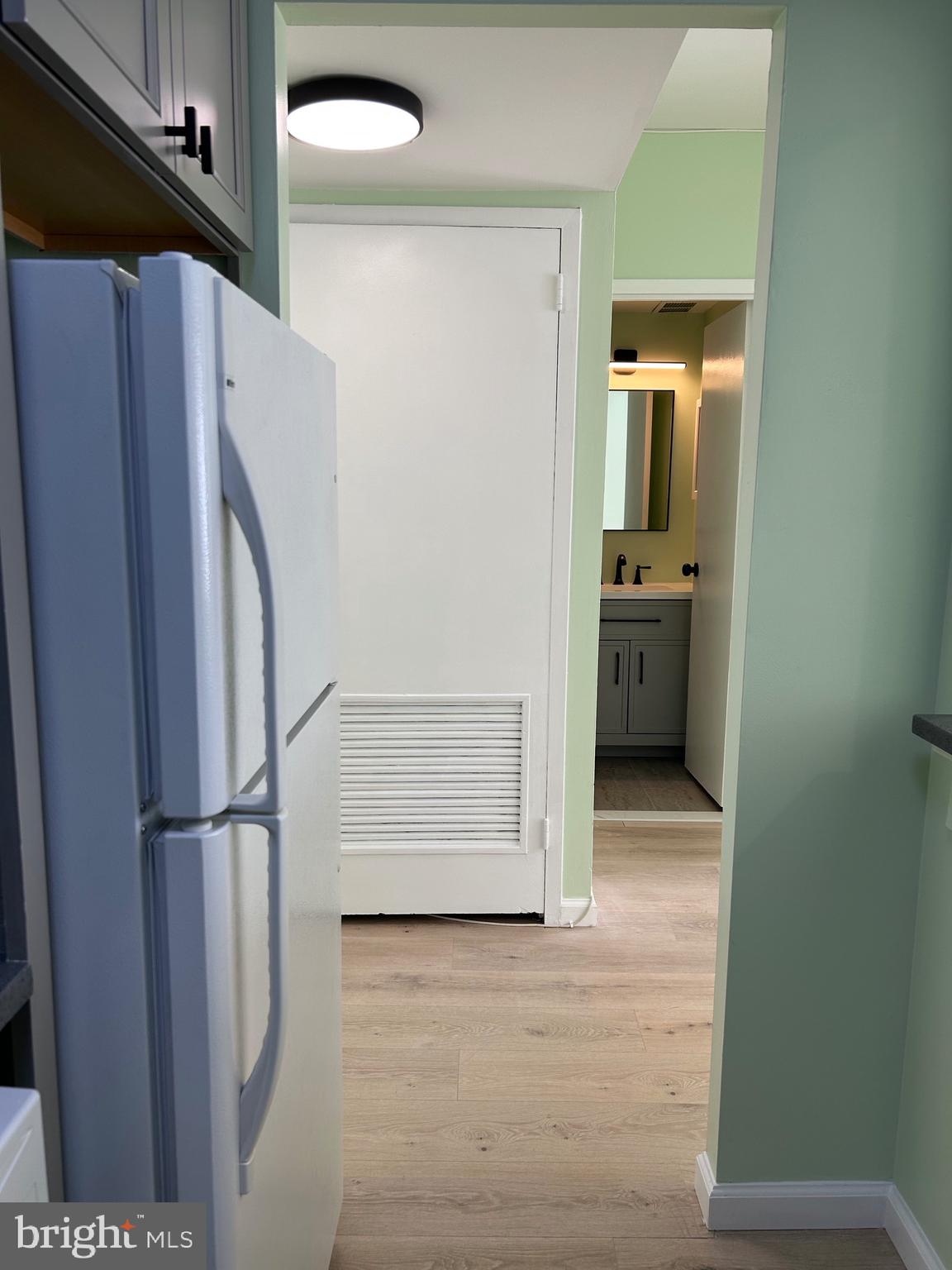 WOODLAKE TOWERS - Residential Lease