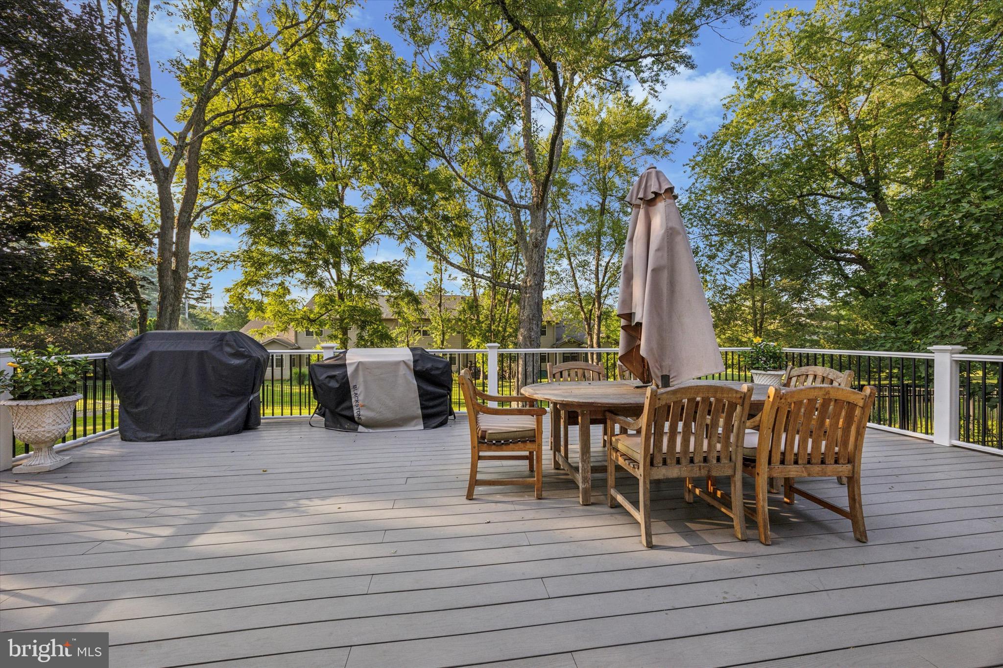 VALLEY GREEN - Residential