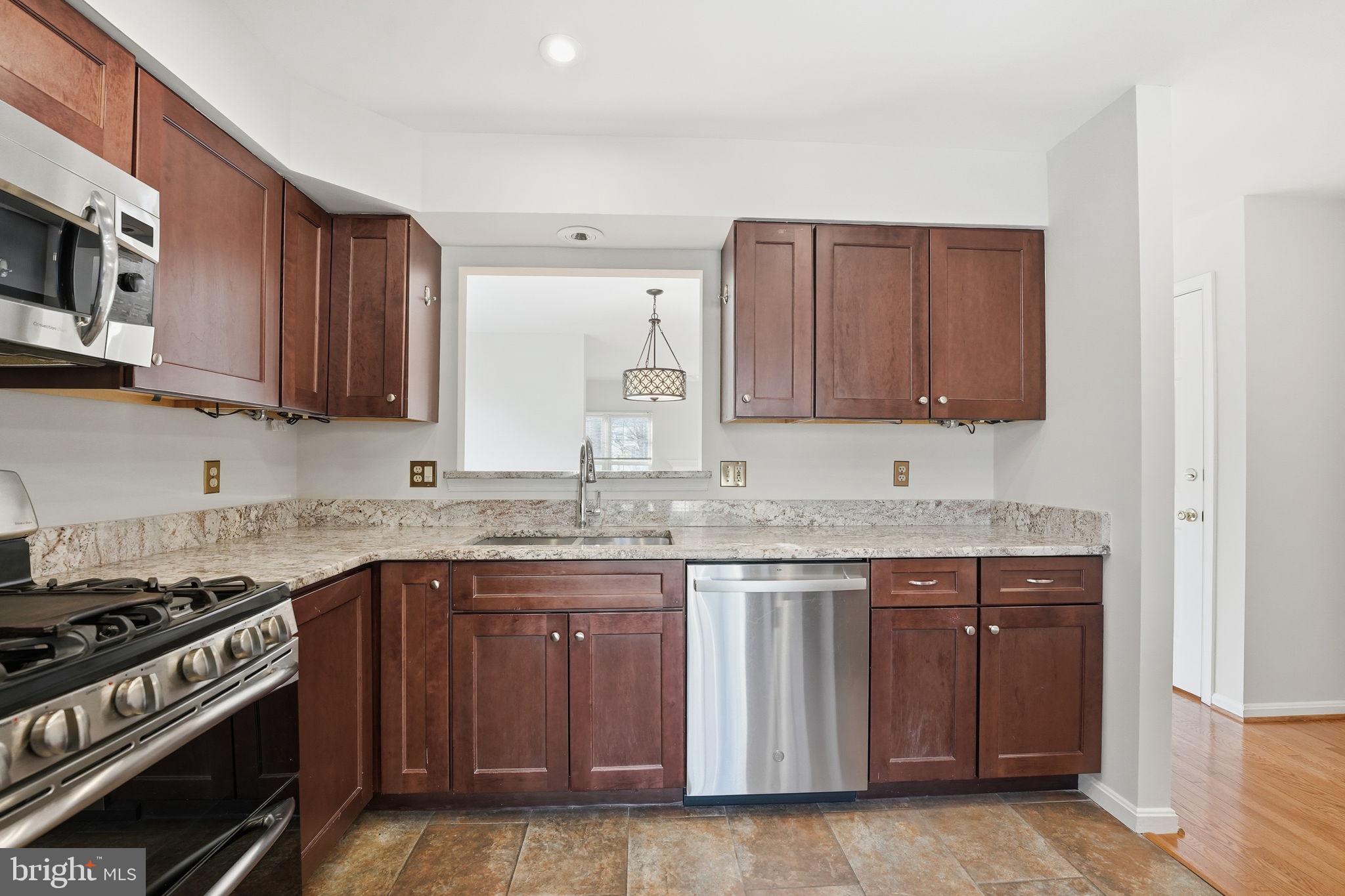 DOMINION STATION - Residential