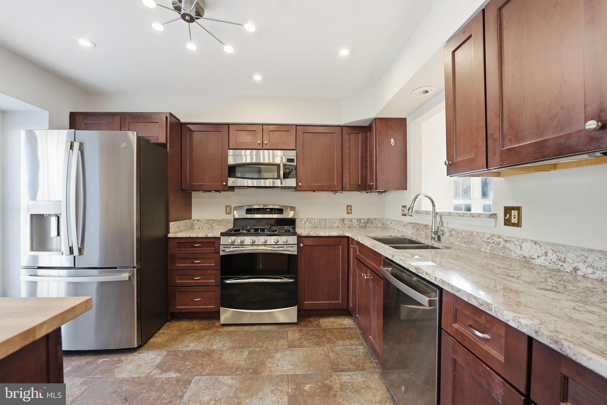 DOMINION STATION - Residential