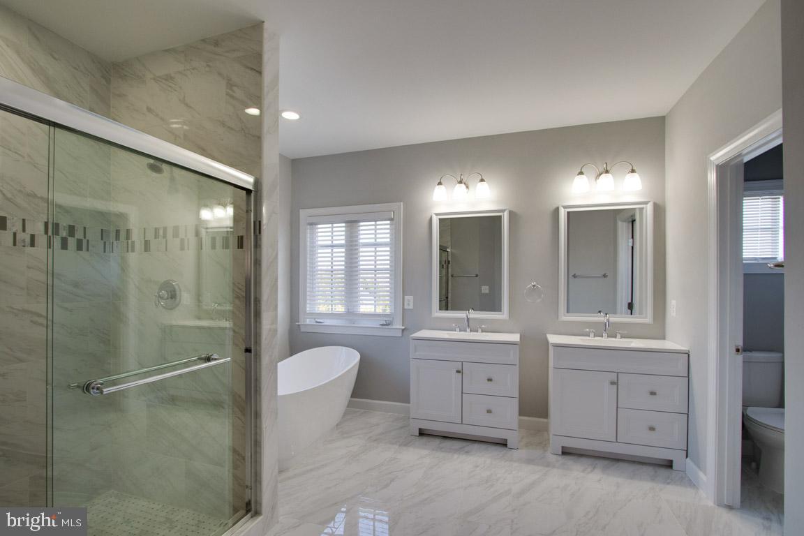 HOLLY RIDGE AT LAWNVALE - Residential