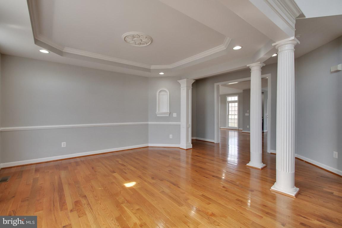 HOLLY RIDGE AT LAWNVALE - Residential