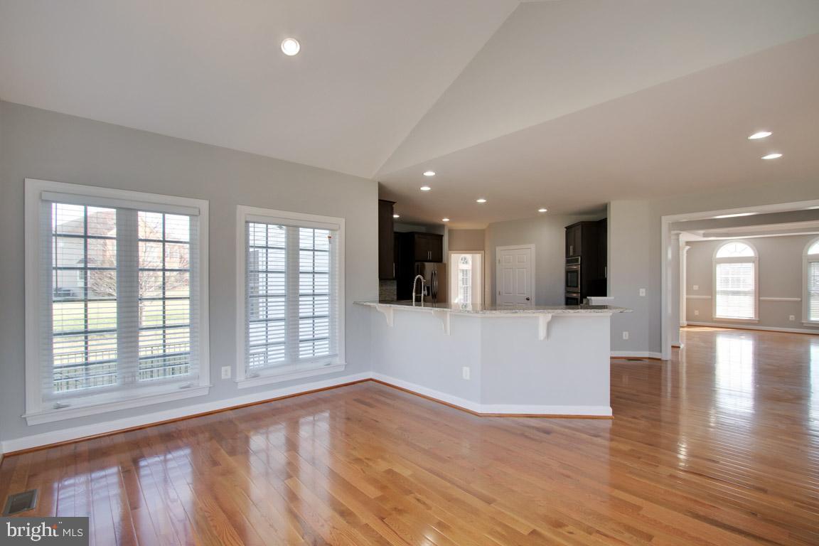 HOLLY RIDGE AT LAWNVALE - Residential