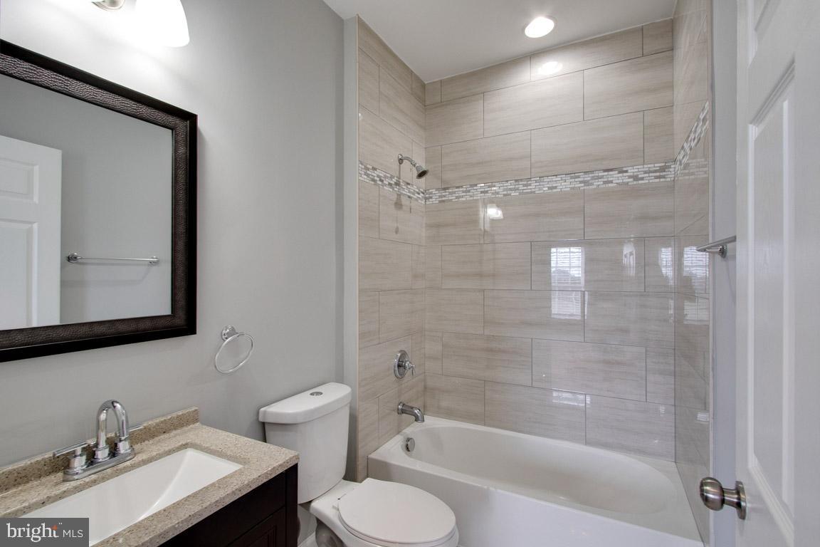 HOLLY RIDGE AT LAWNVALE - Residential