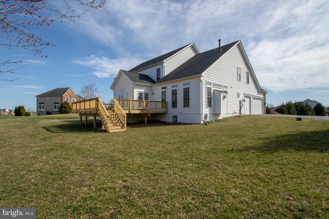 HOLLY RIDGE AT LAWNVALE - Residential