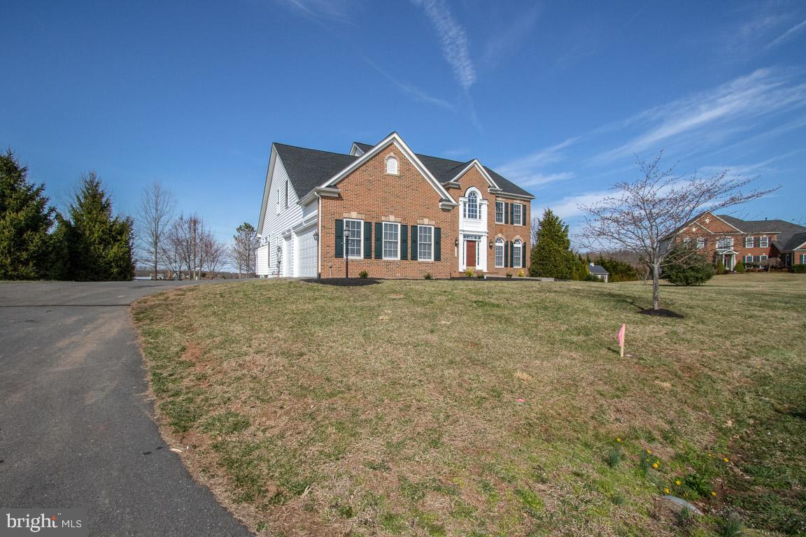 HOLLY RIDGE AT LAWNVALE - Residential