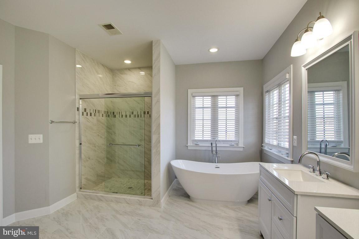 HOLLY RIDGE AT LAWNVALE - Residential