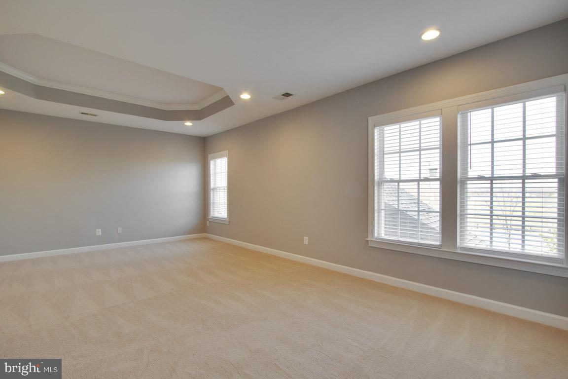 HOLLY RIDGE AT LAWNVALE - Residential