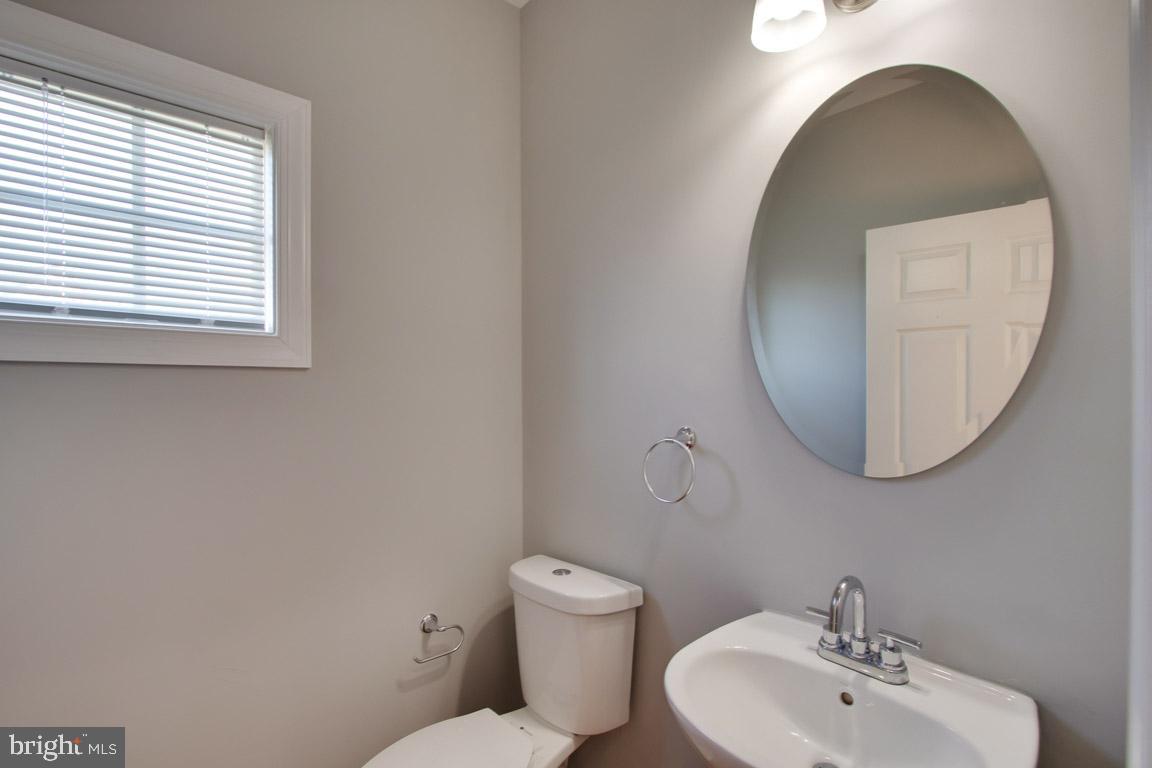 HOLLY RIDGE AT LAWNVALE - Residential