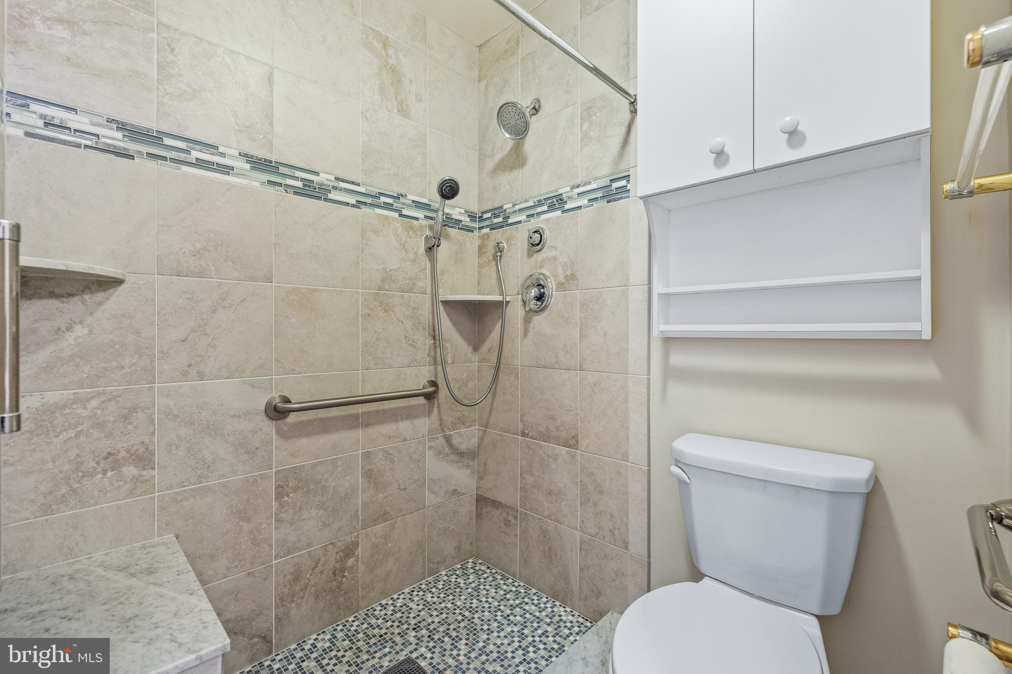 DEVON HILL - Residential Lease