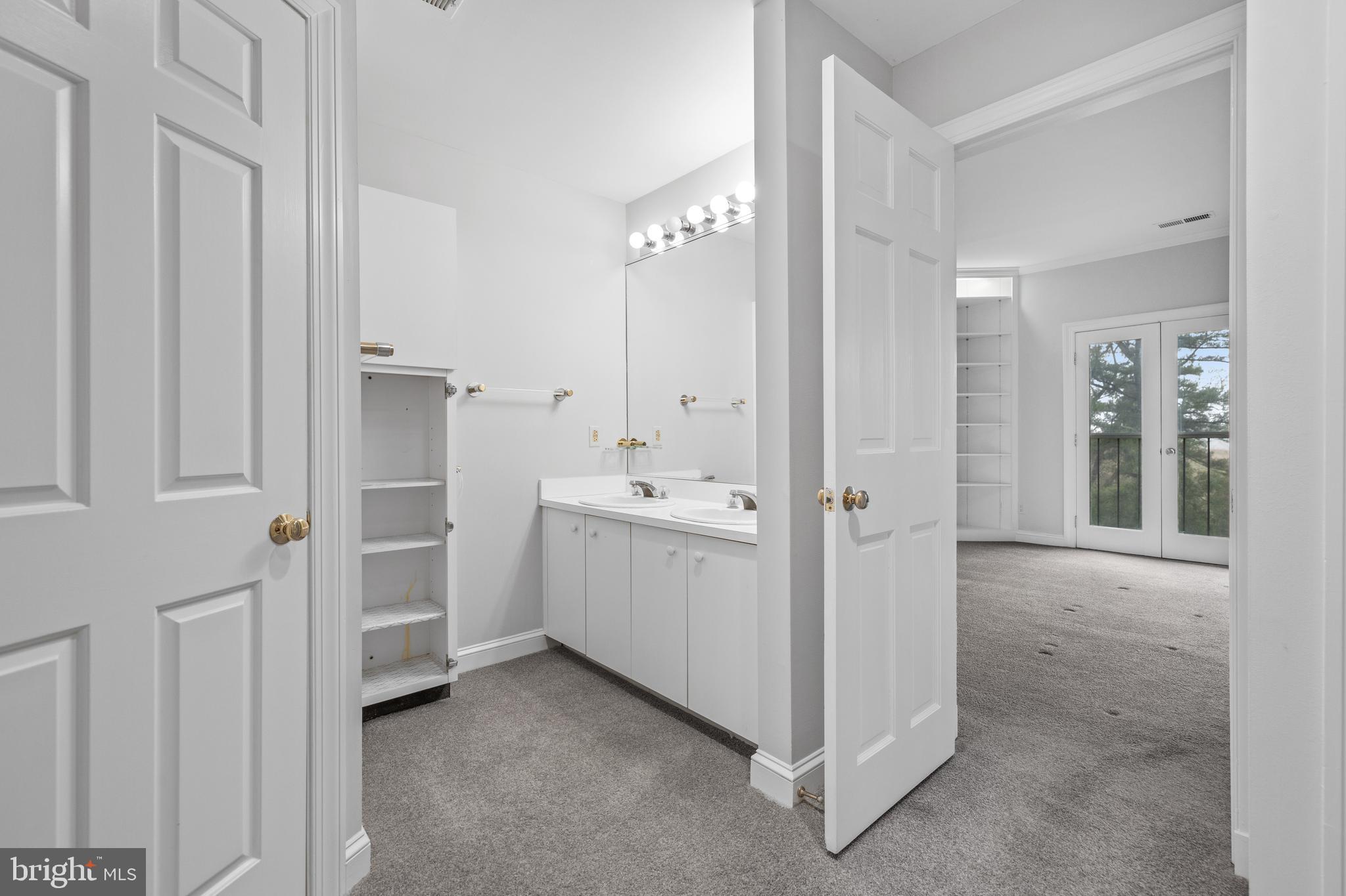 DEVON HILL - Residential Lease