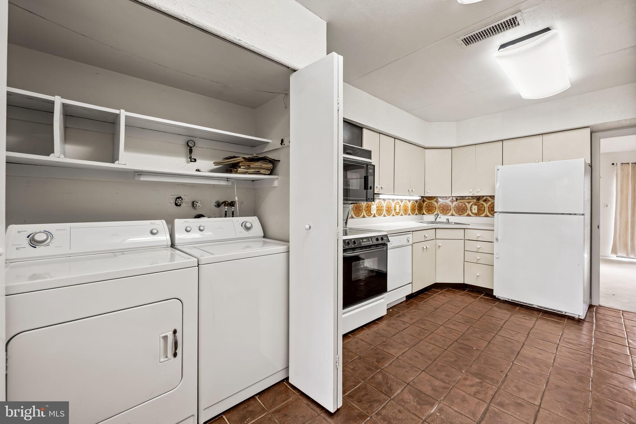 ANNEN WOODS - Residential