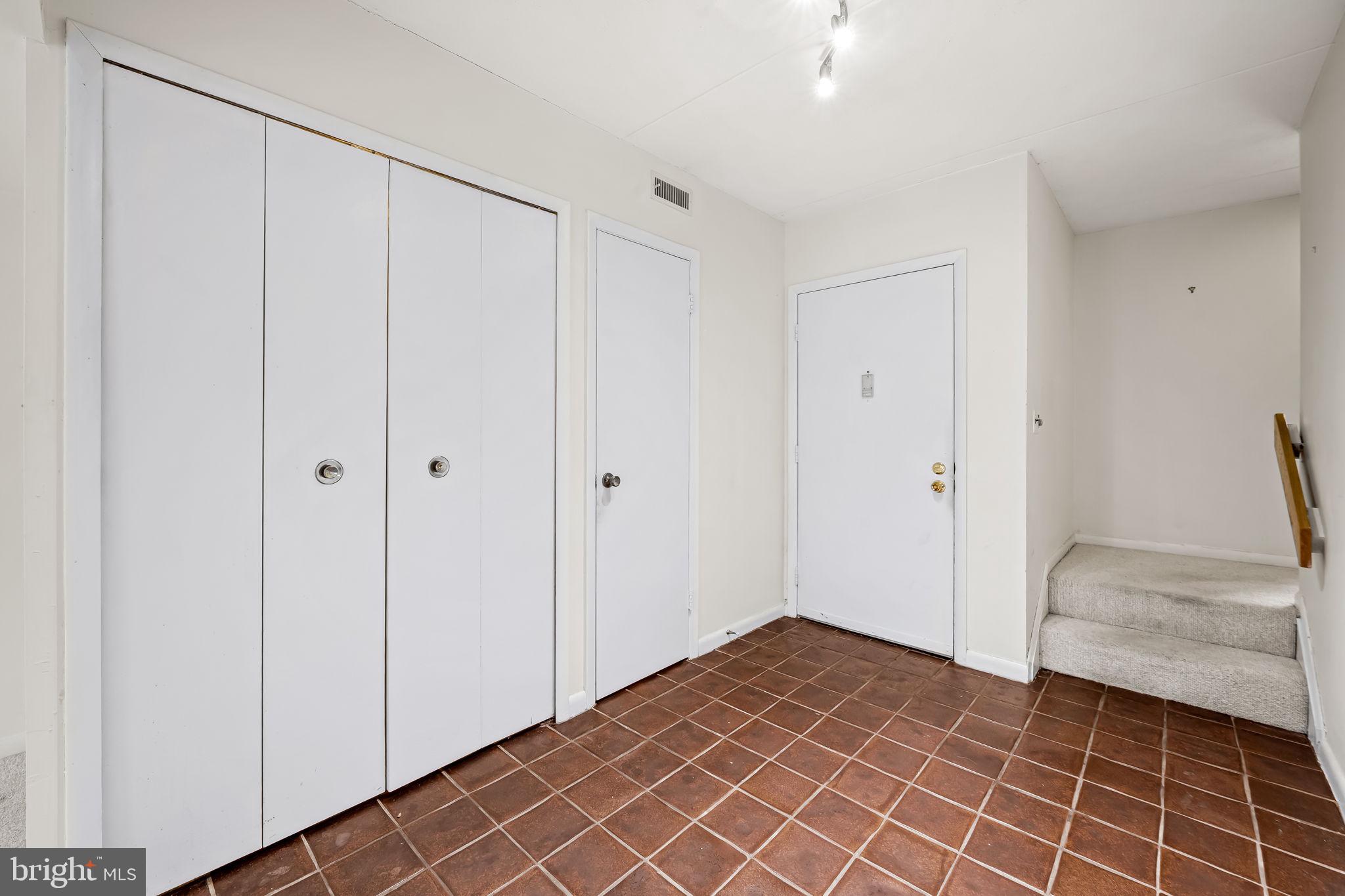 ANNEN WOODS - Residential