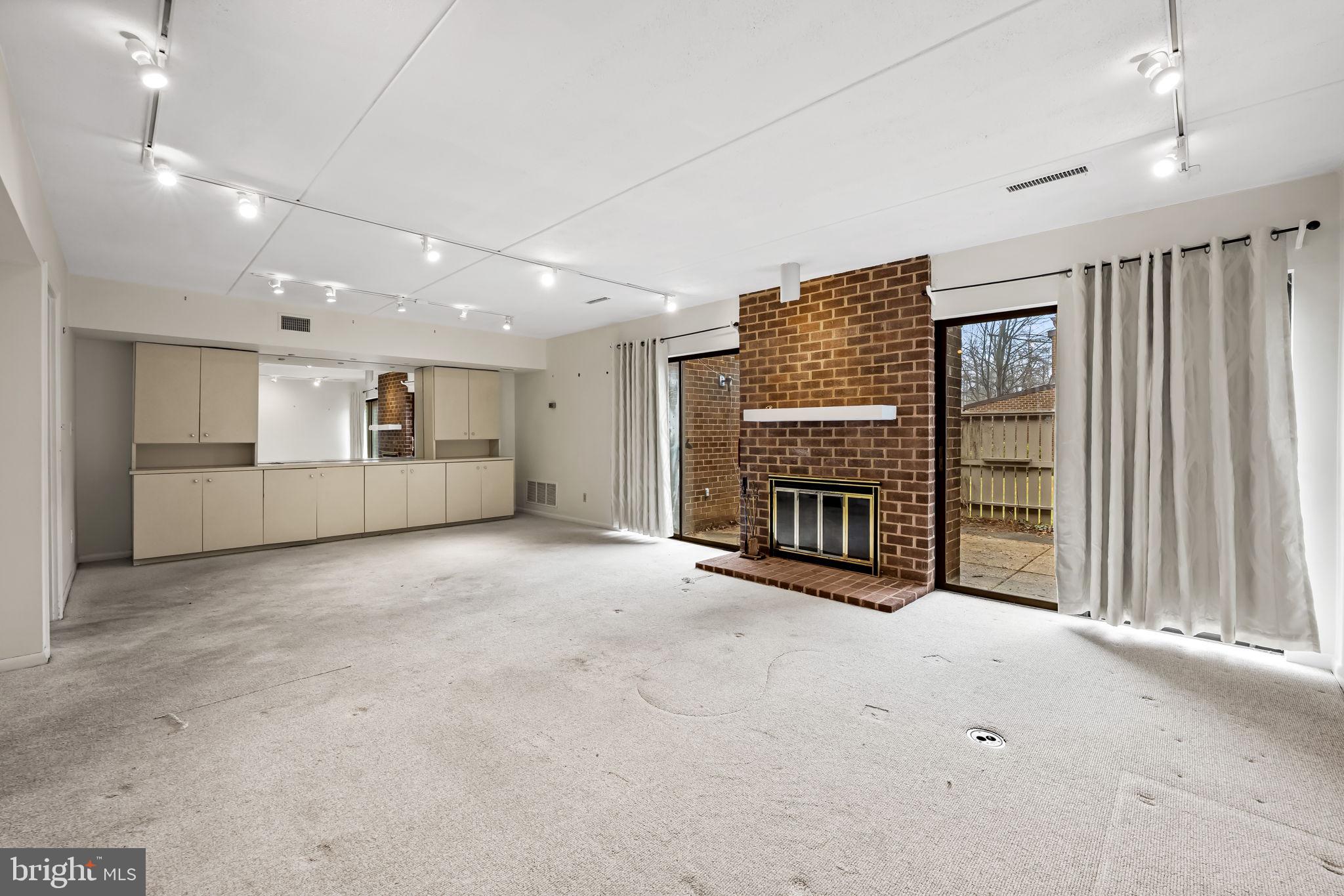 ANNEN WOODS - Residential