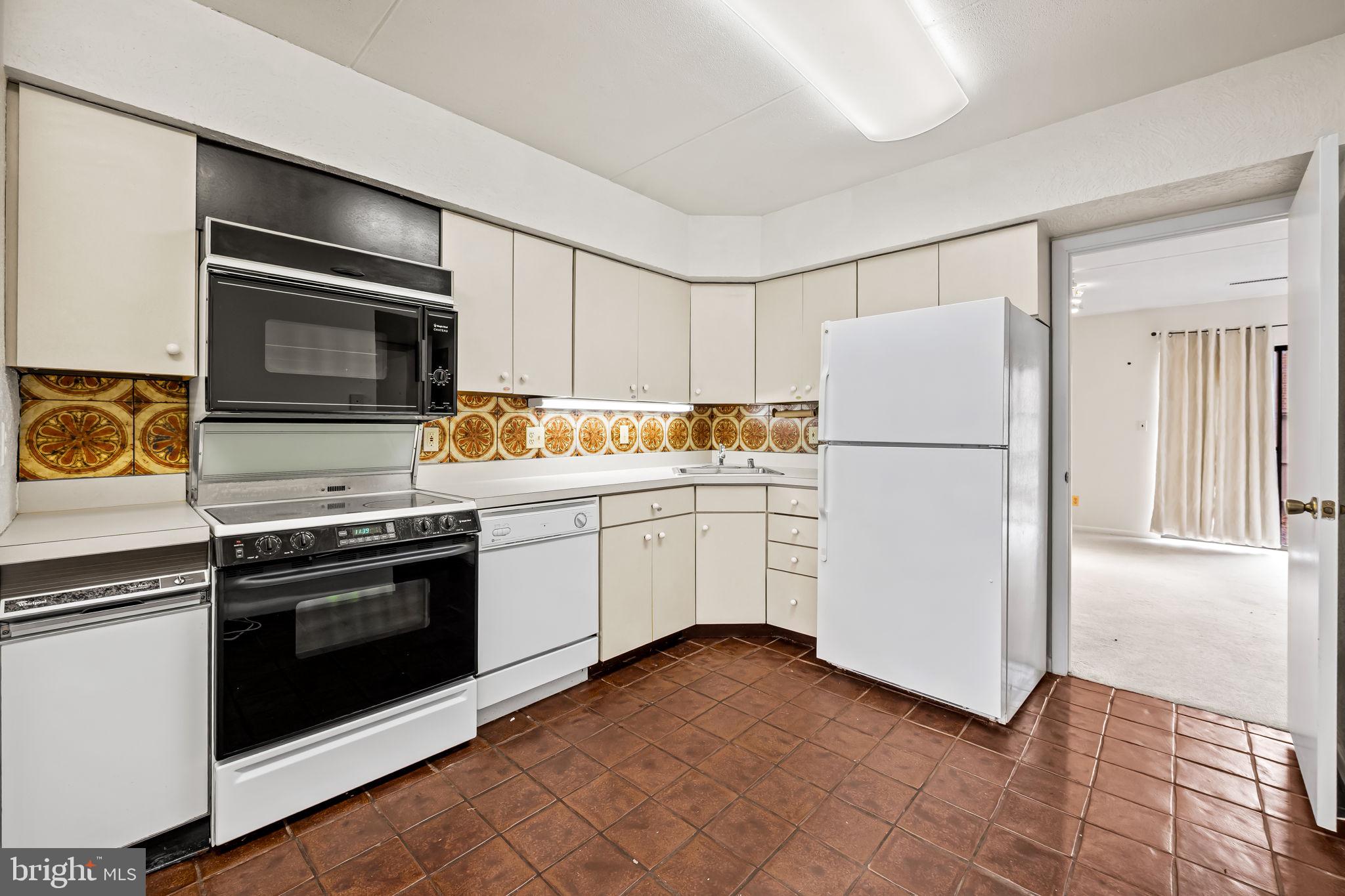 ANNEN WOODS - Residential