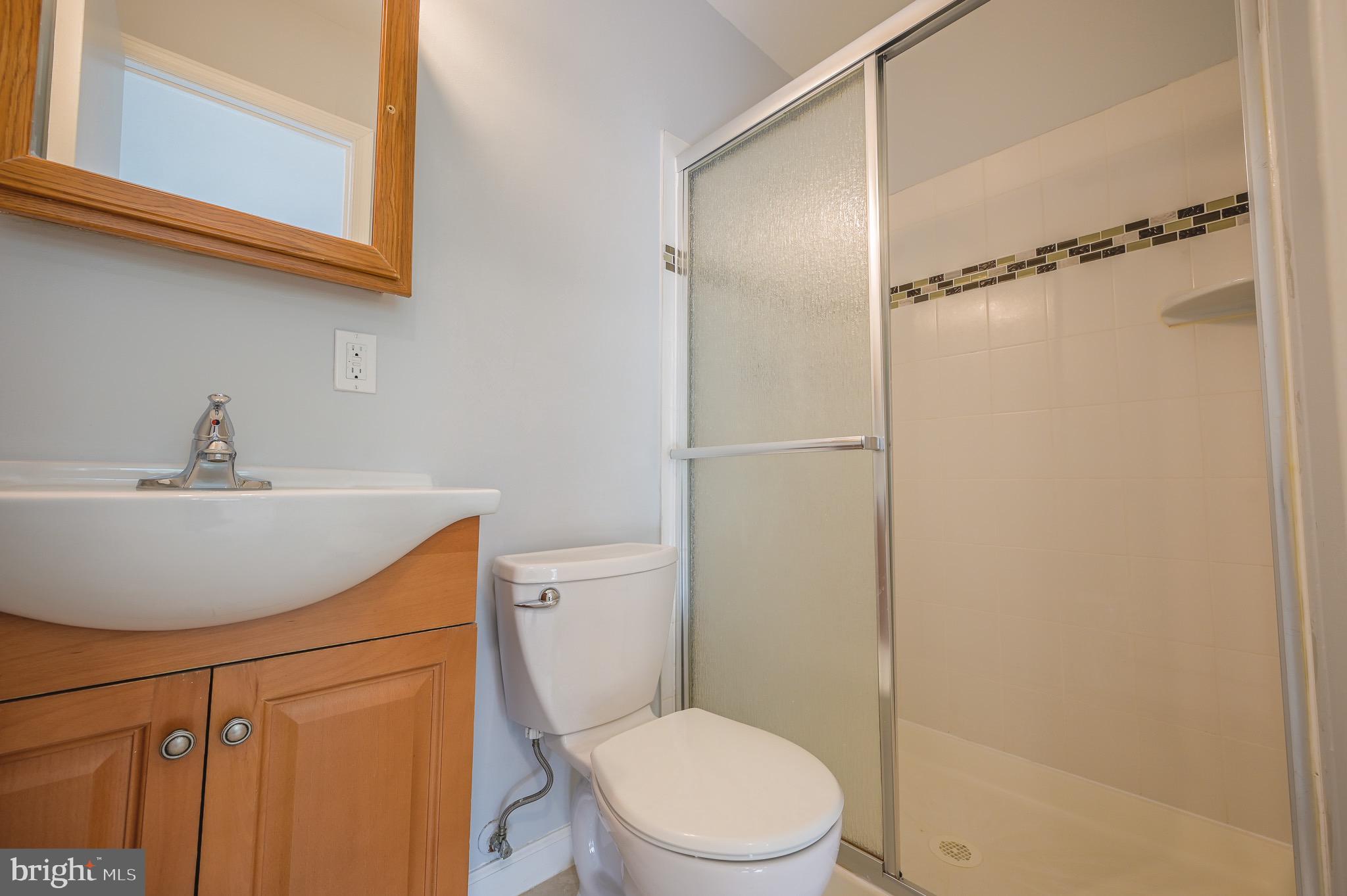 LONDON TOWNE - Residential