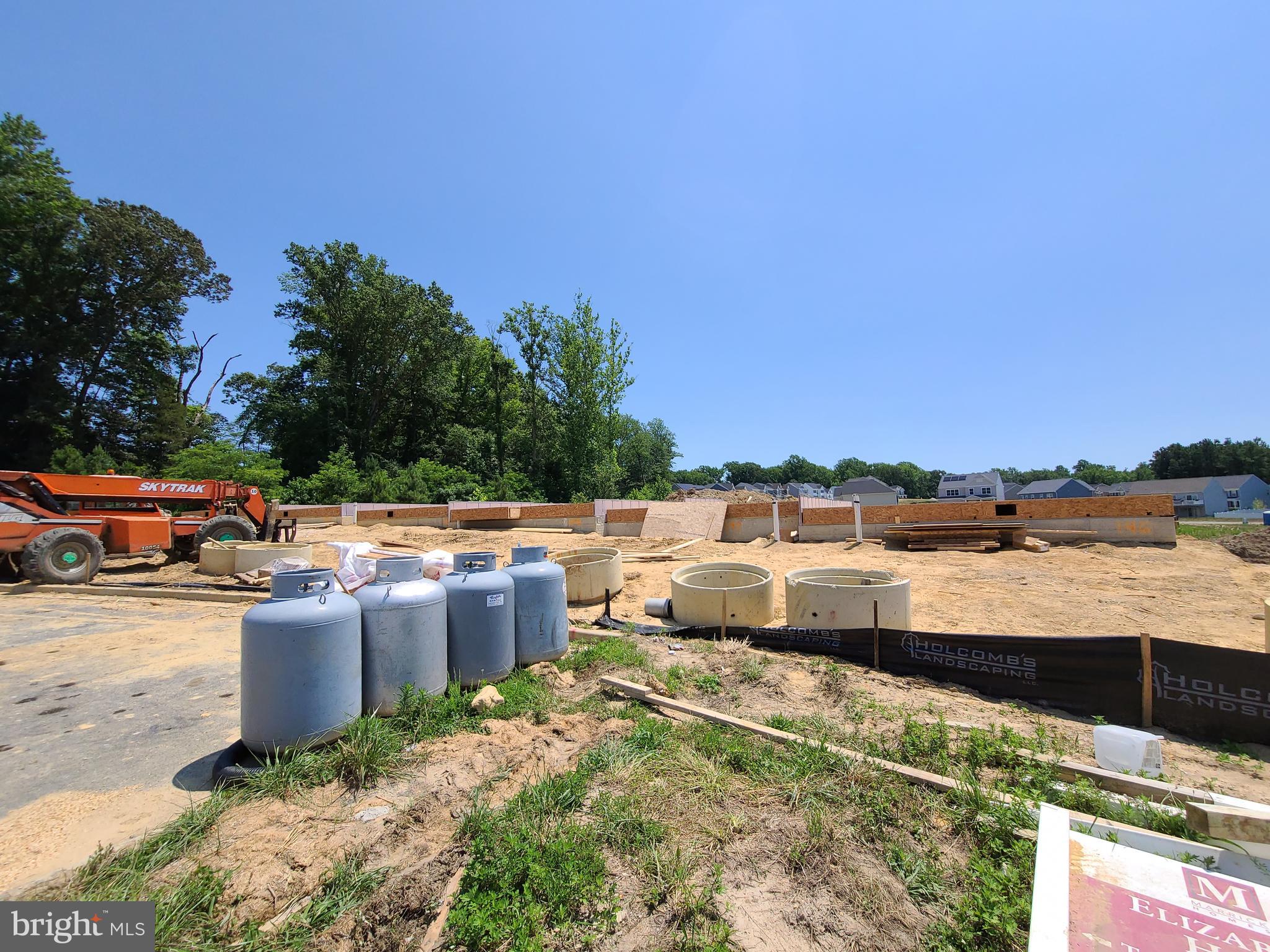 ELIZABETH HILLS PHASE 5 - Residential