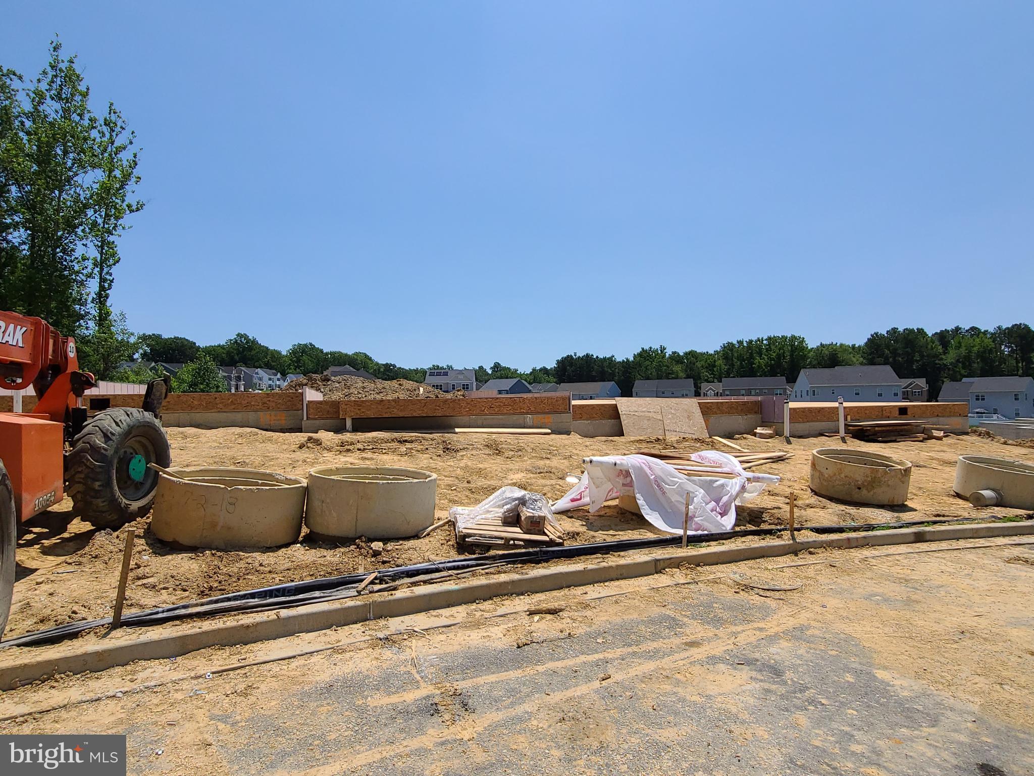 ELIZABETH HILLS PHASE 5 - Residential