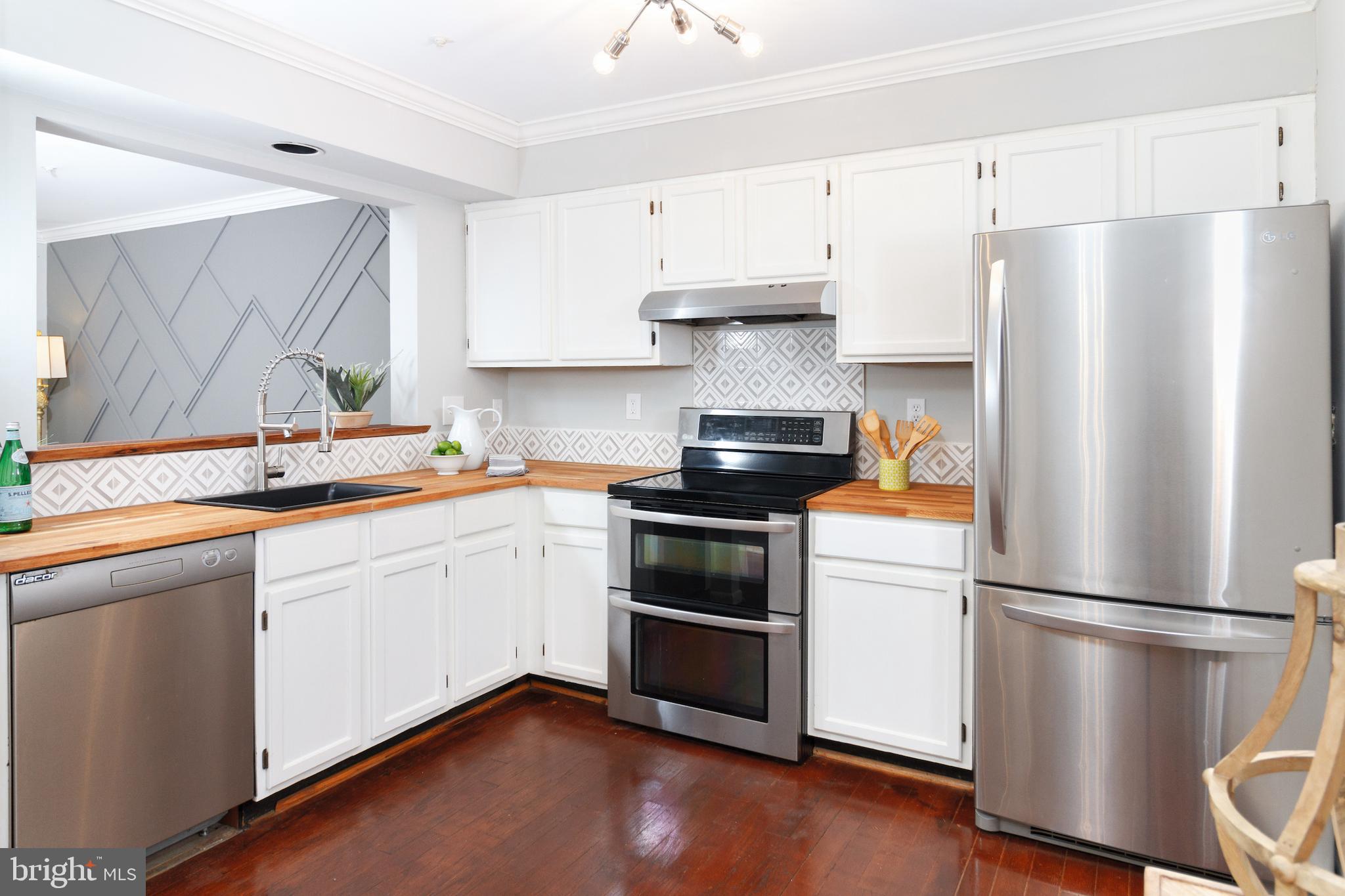 WOODFIELD AT MANCHESTER - Residential