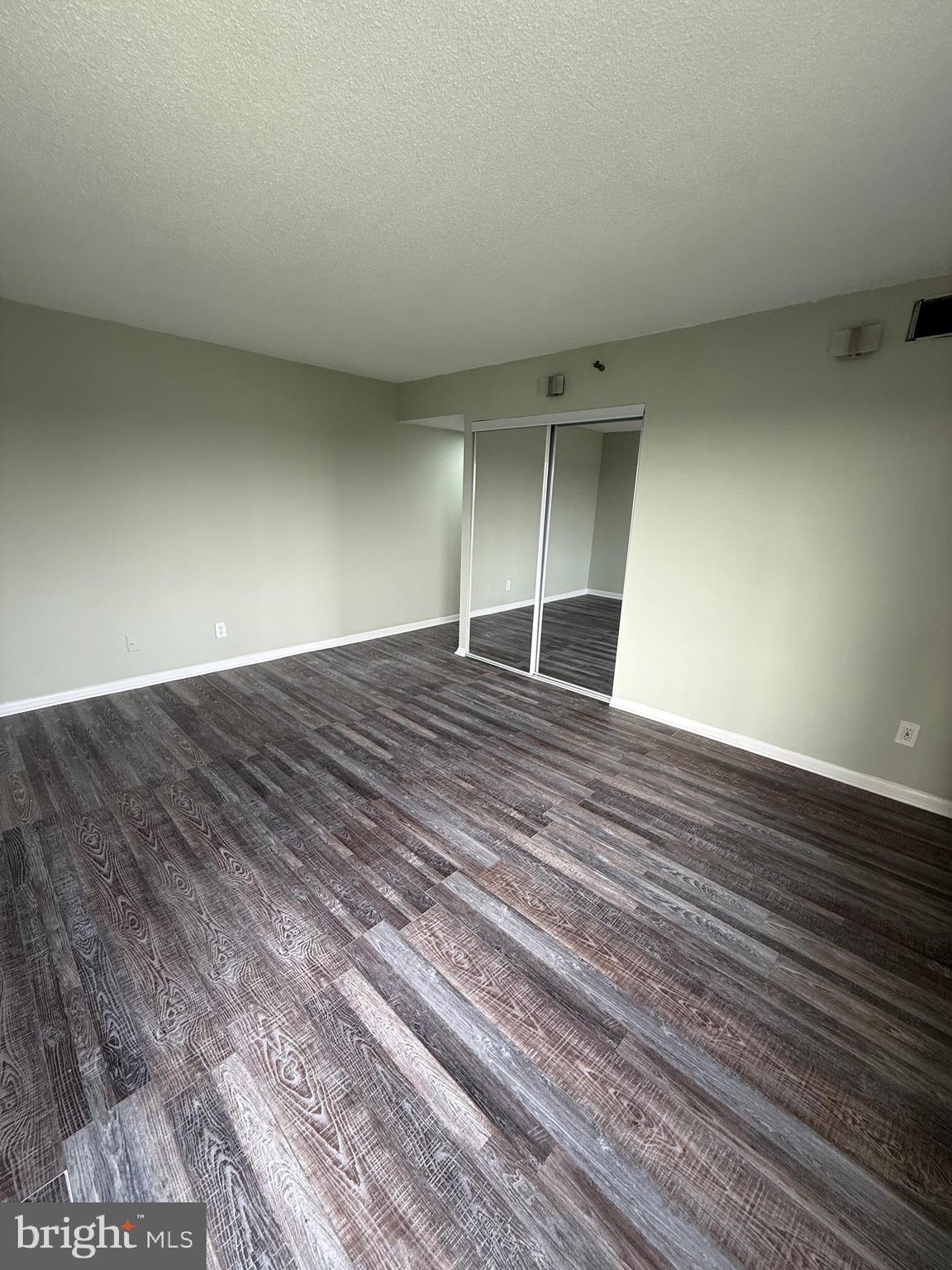 RACQUET CLUB - Residential