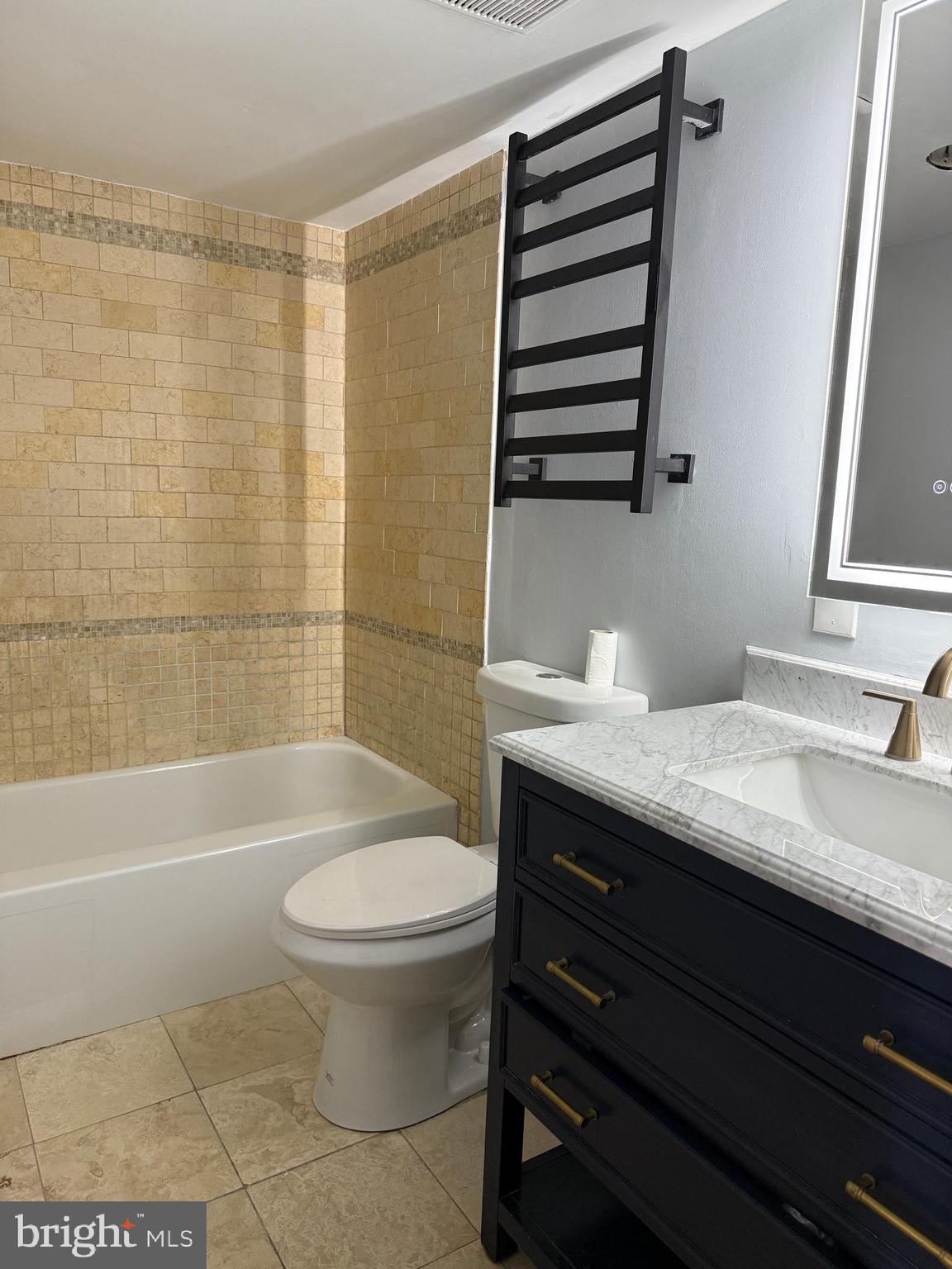 RACQUET CLUB - Residential