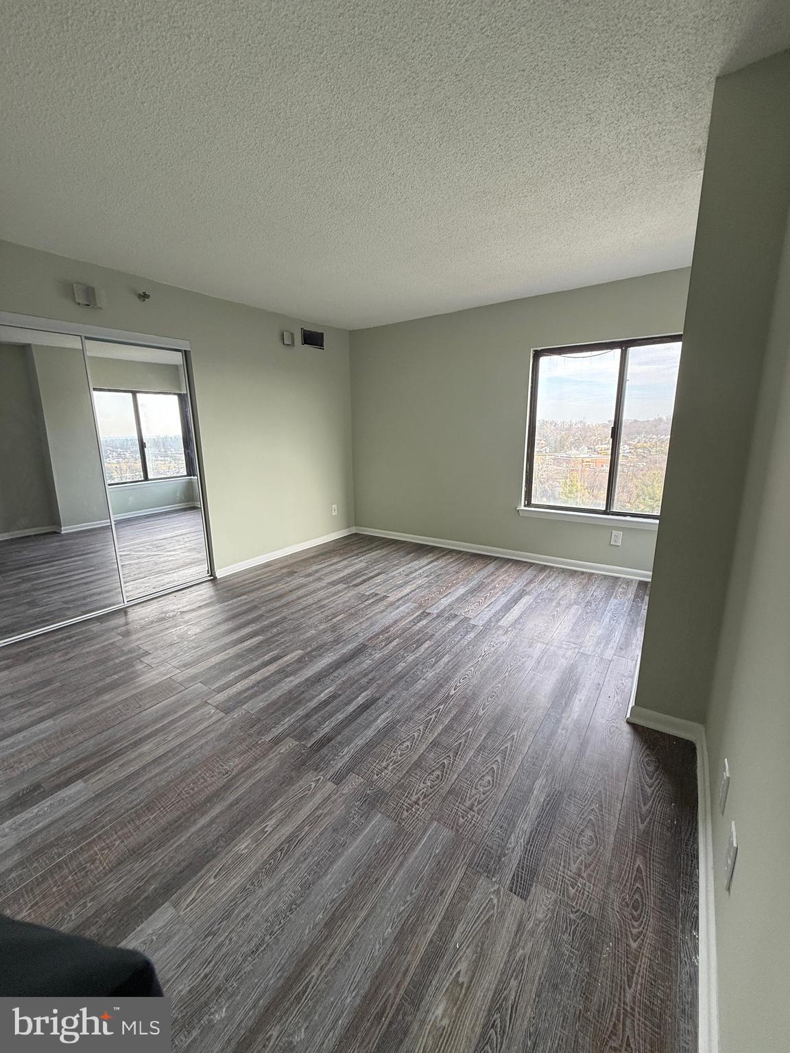 RACQUET CLUB - Residential