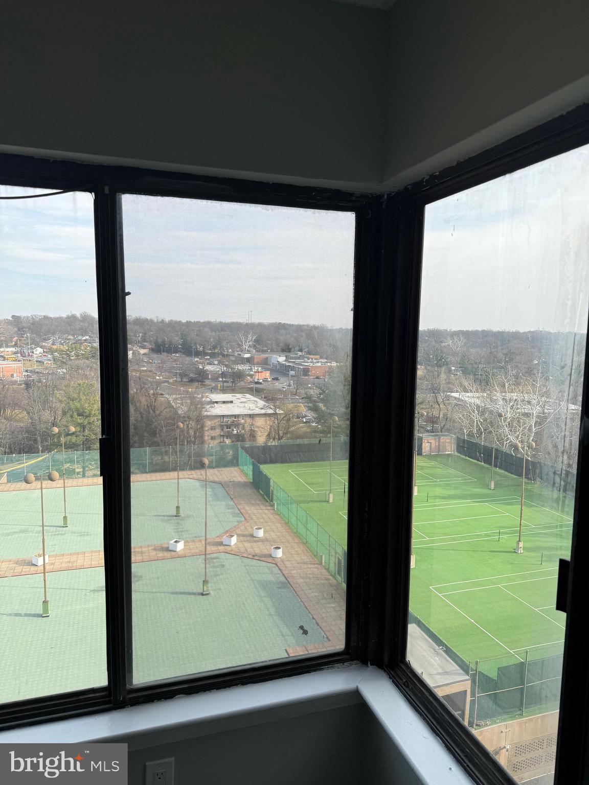 RACQUET CLUB - Residential