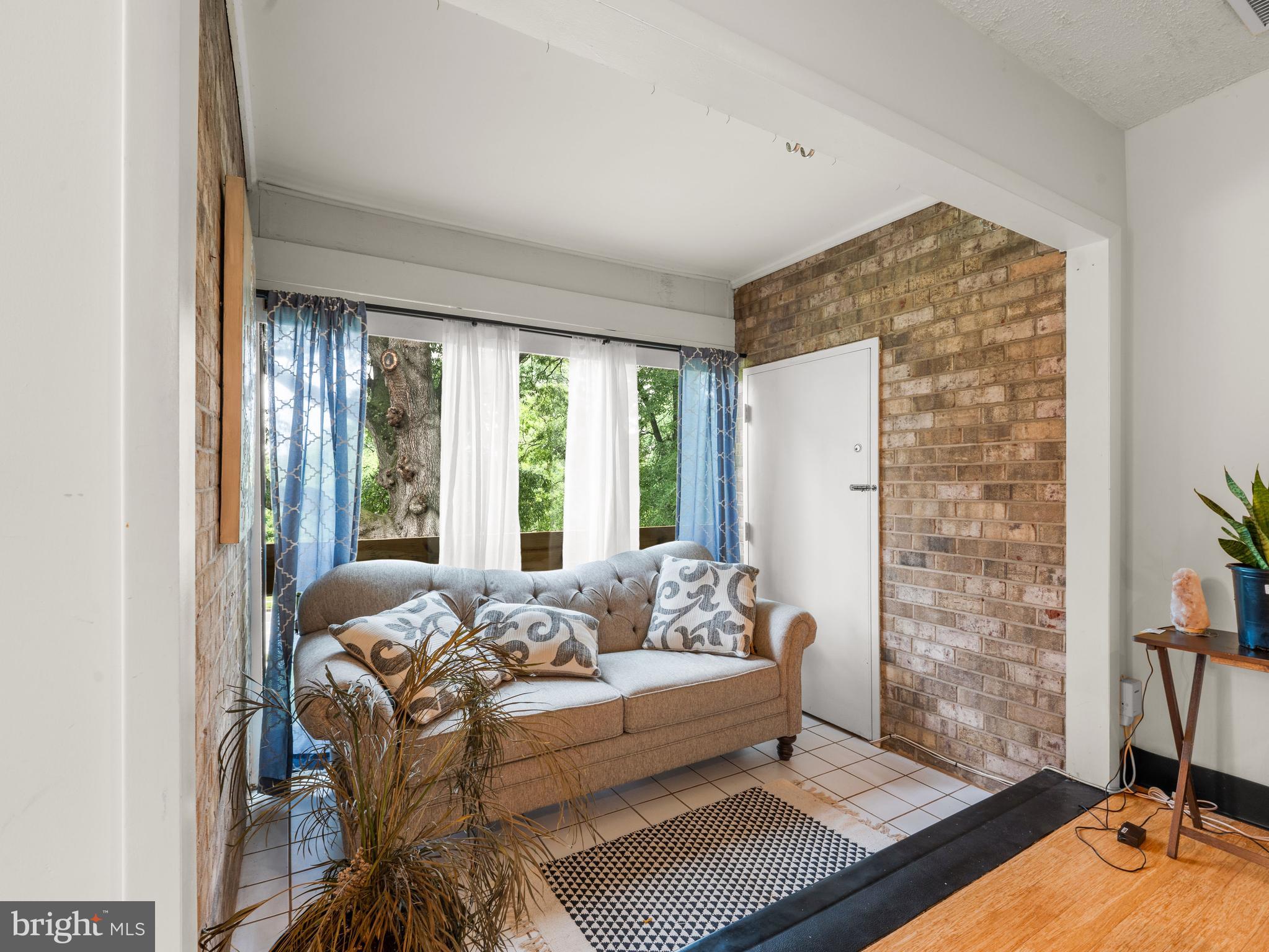 CROSS FOX - Residential