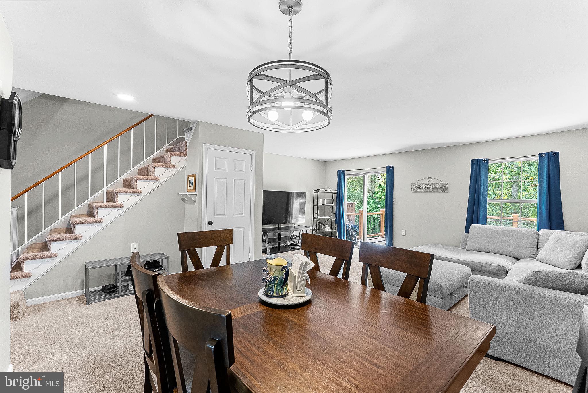 LAKE RIDGE - Residential