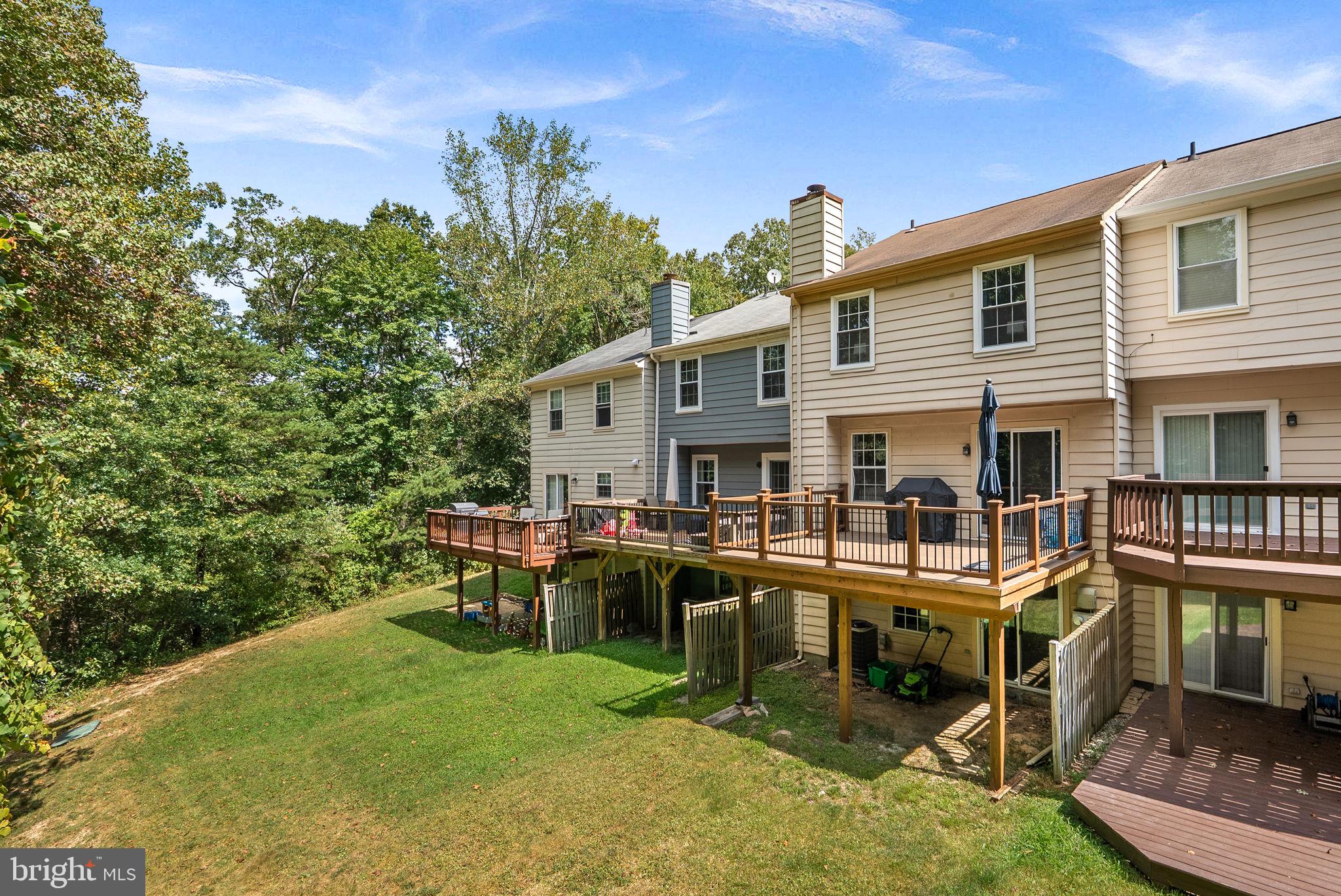 LAKE RIDGE - Residential