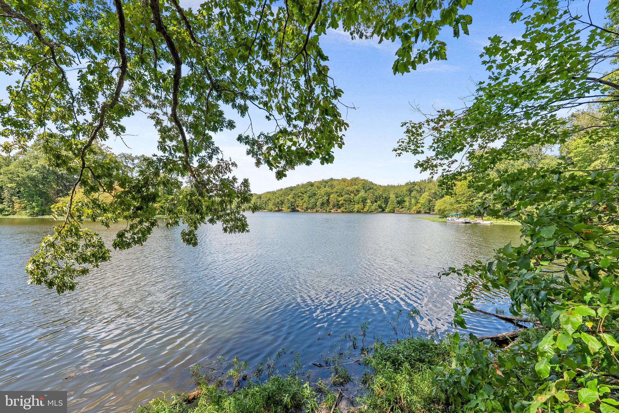 LAKE RIDGE - Residential