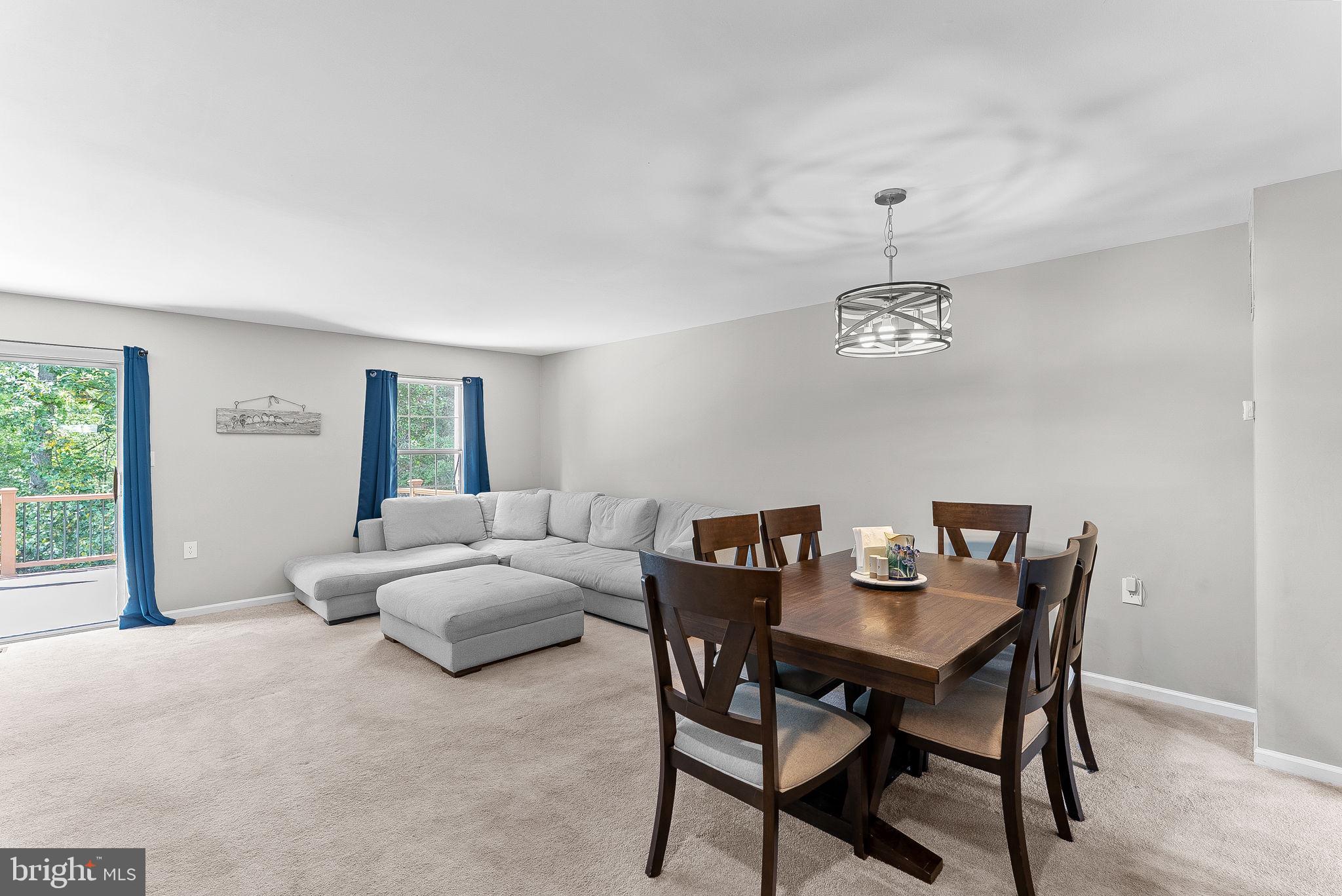 LAKE RIDGE - Residential