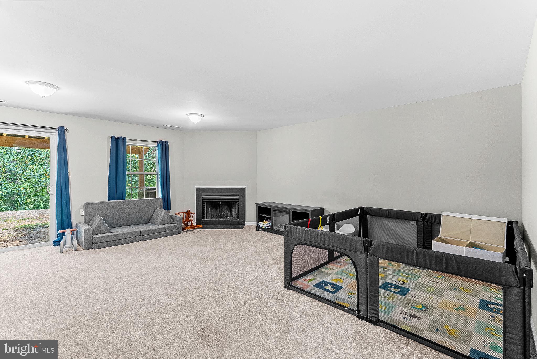 LAKE RIDGE - Residential