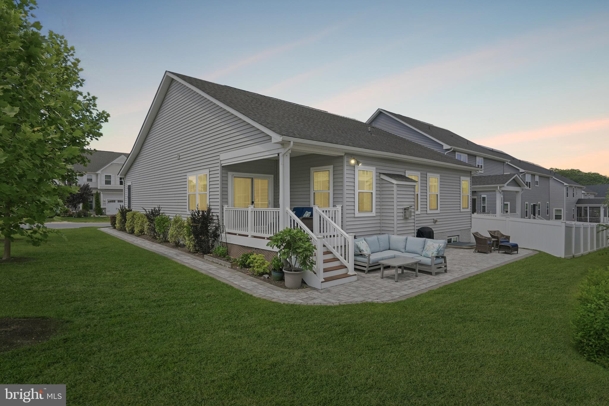 2418 KANAWHA LANE