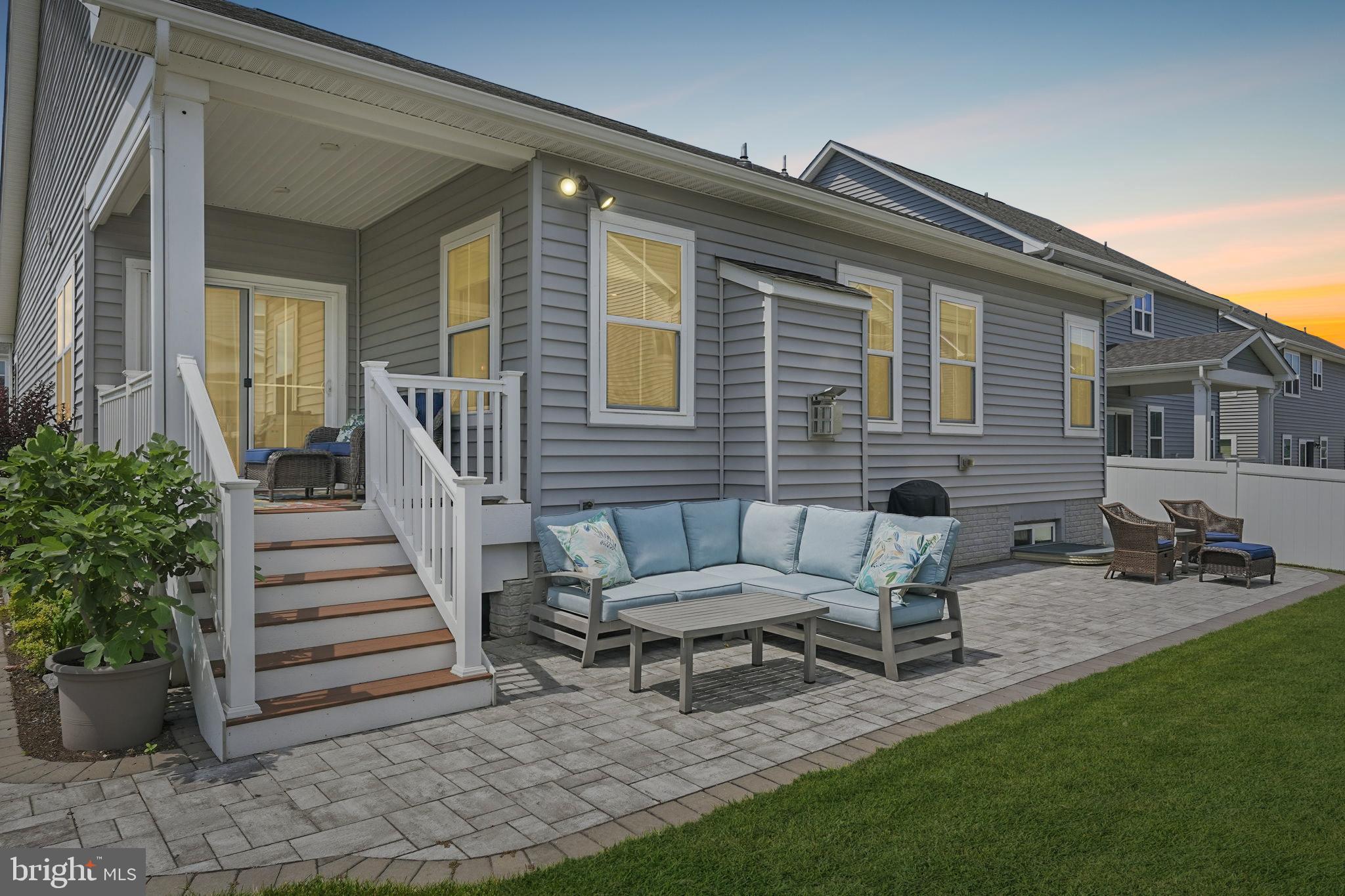 2418 KANAWHA LANE