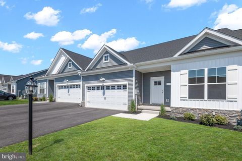 Townhouse For Sale - 232 Ridge View Lane<br/> York County, HANOVER, PA 17331