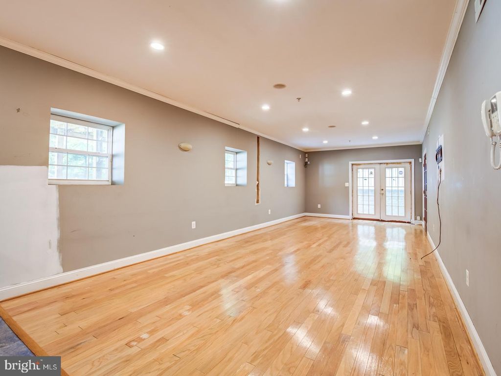 listing image 87