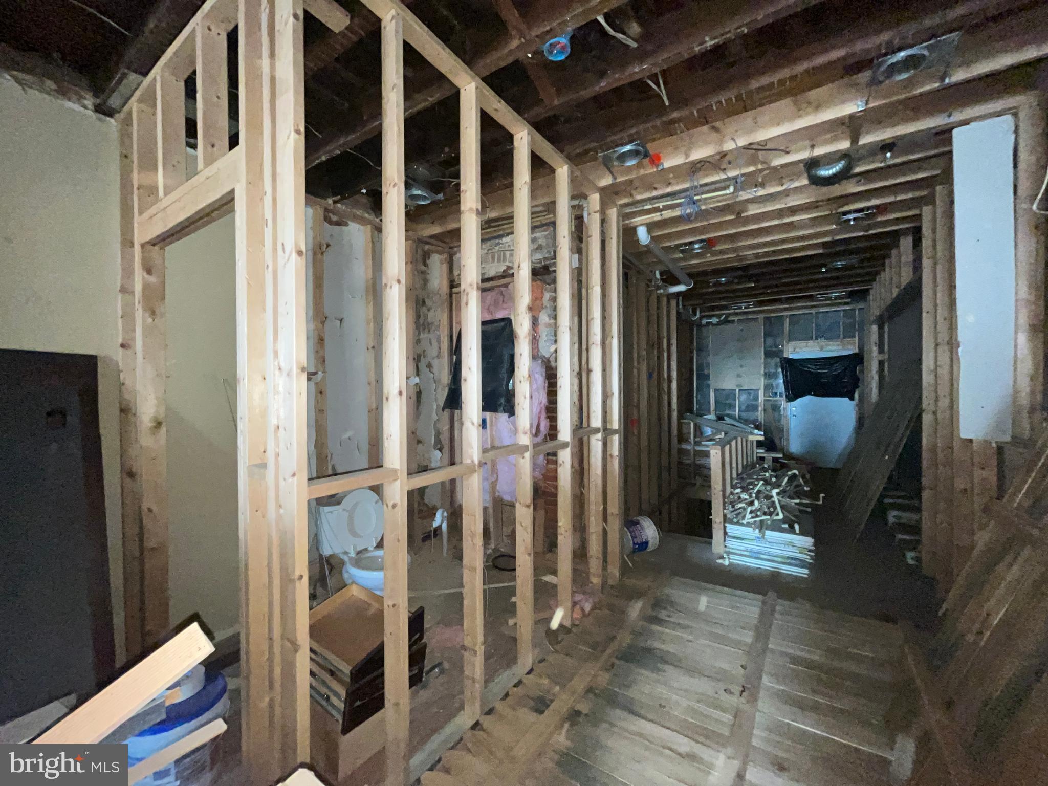 MONDAWMIN - Residential