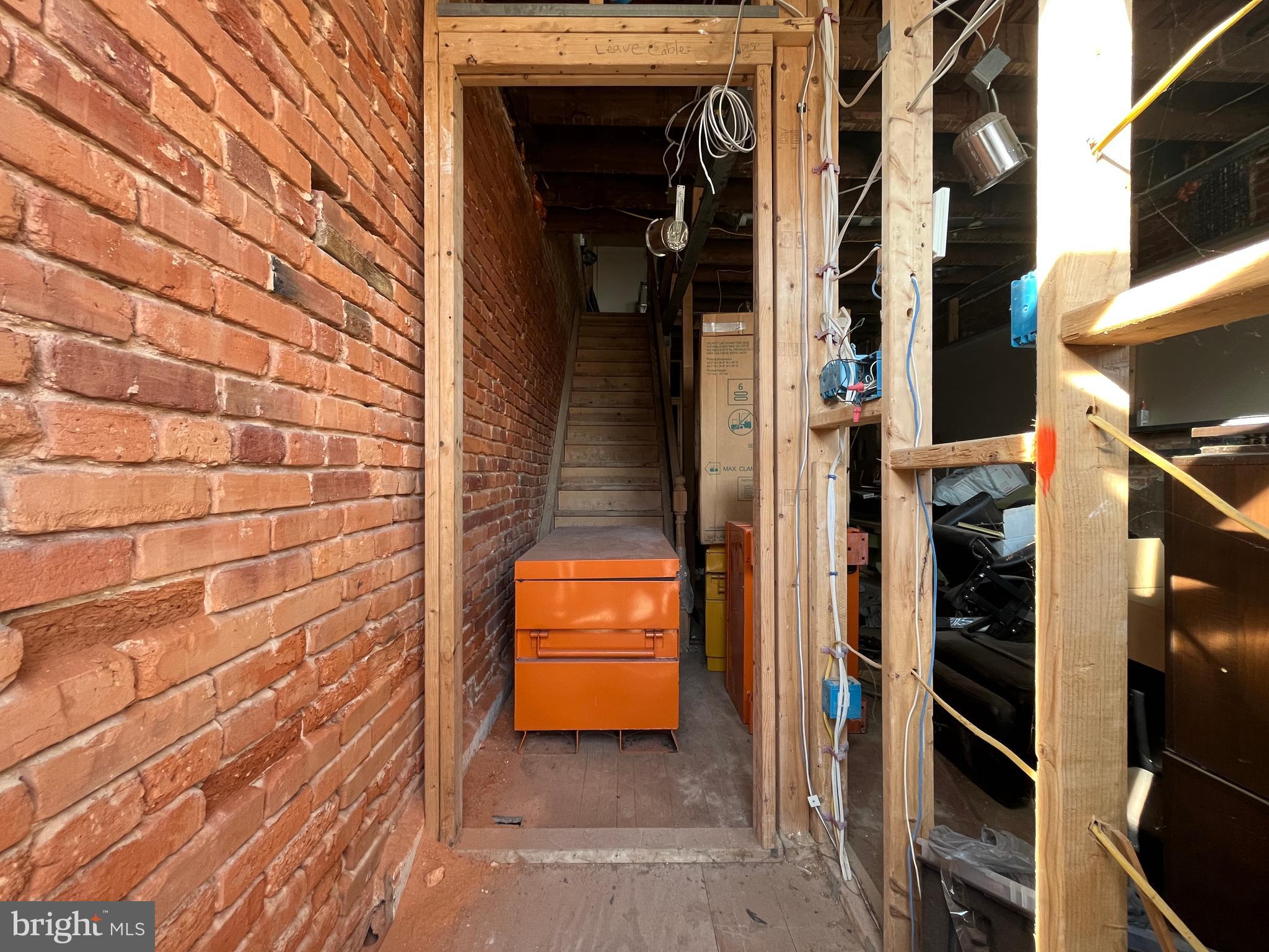 MONDAWMIN - Residential