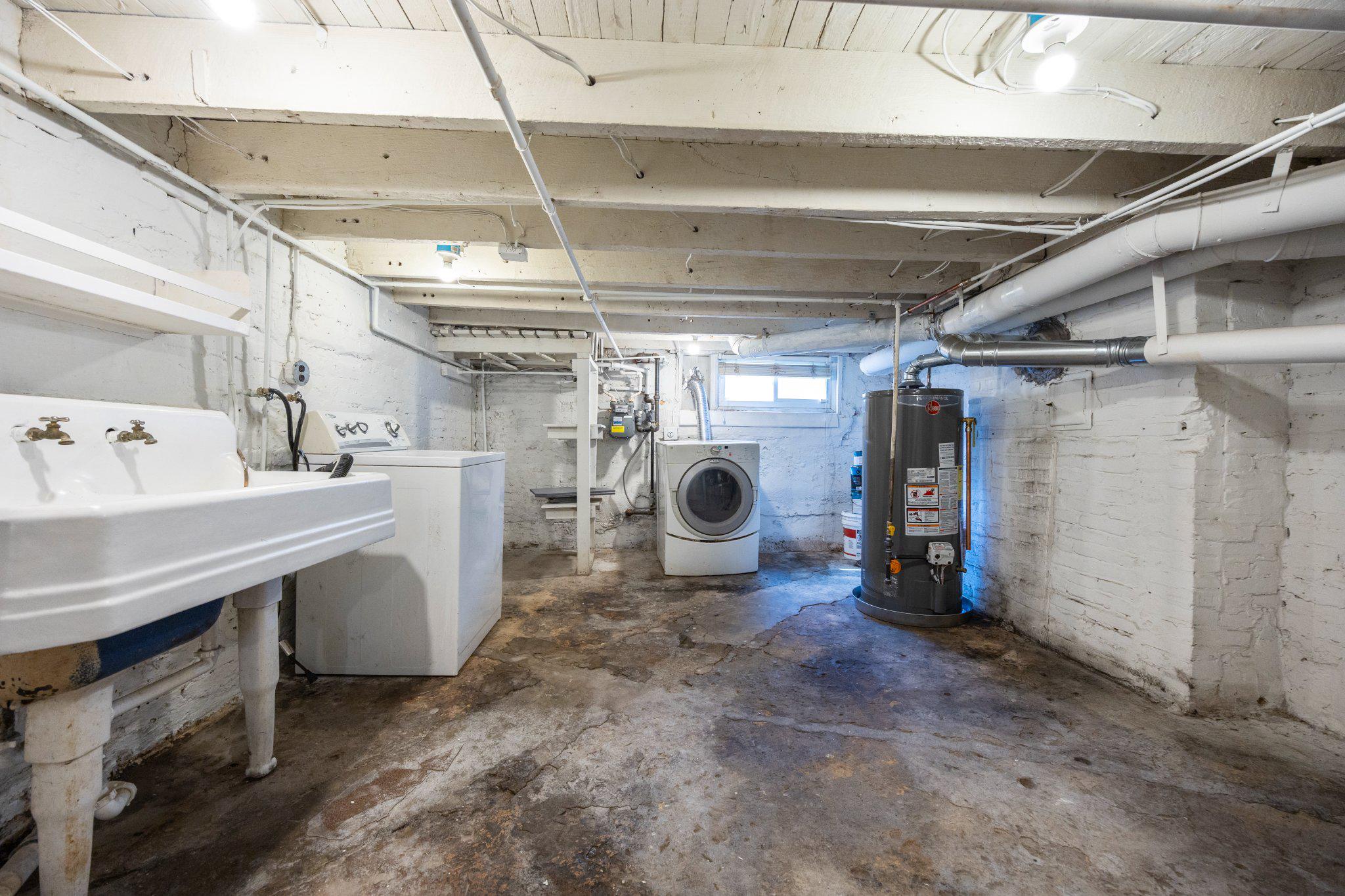 BALTIMORE HIGHLANDS - Residential