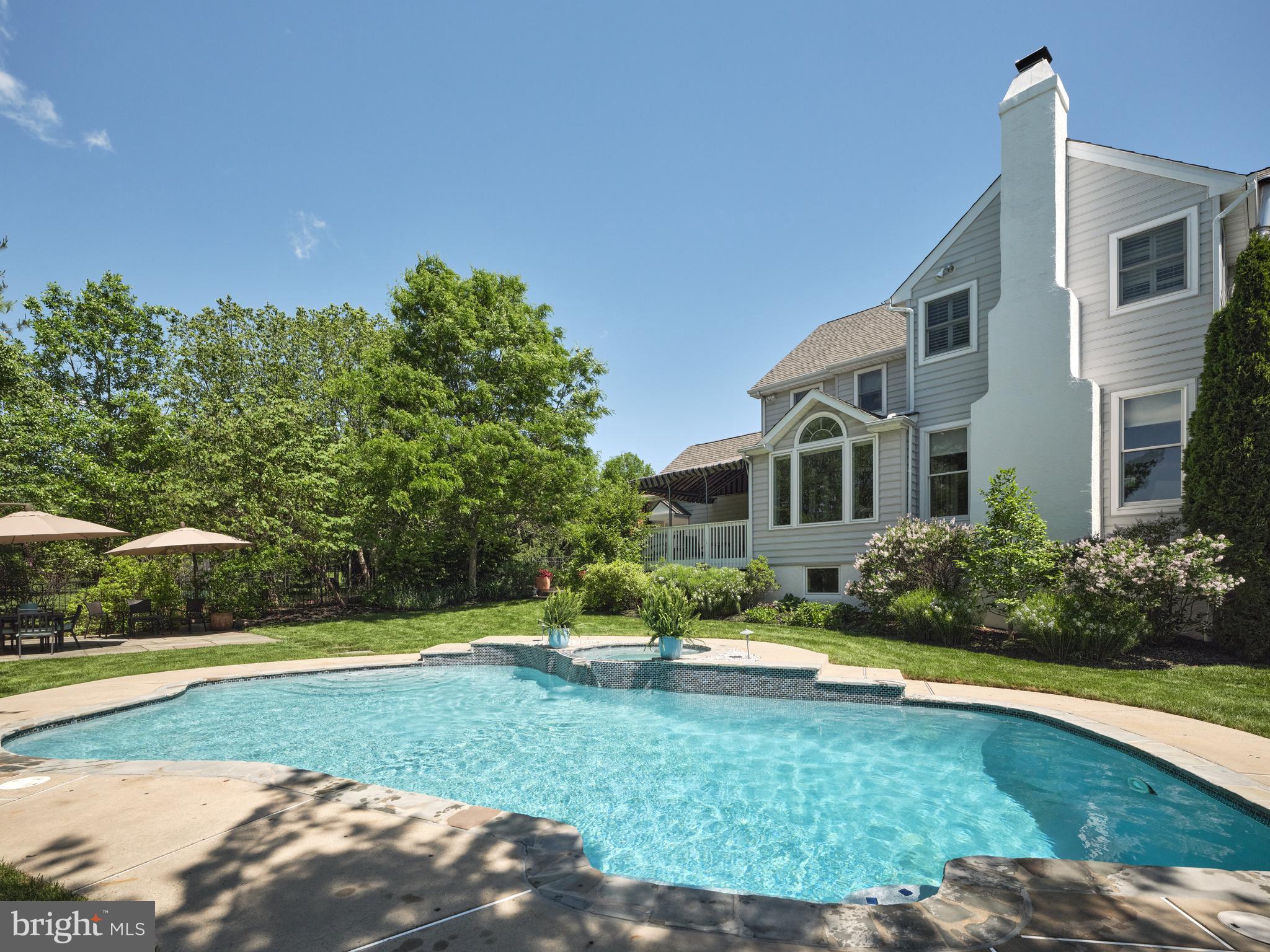 FOX HUNT ESTS - Residential