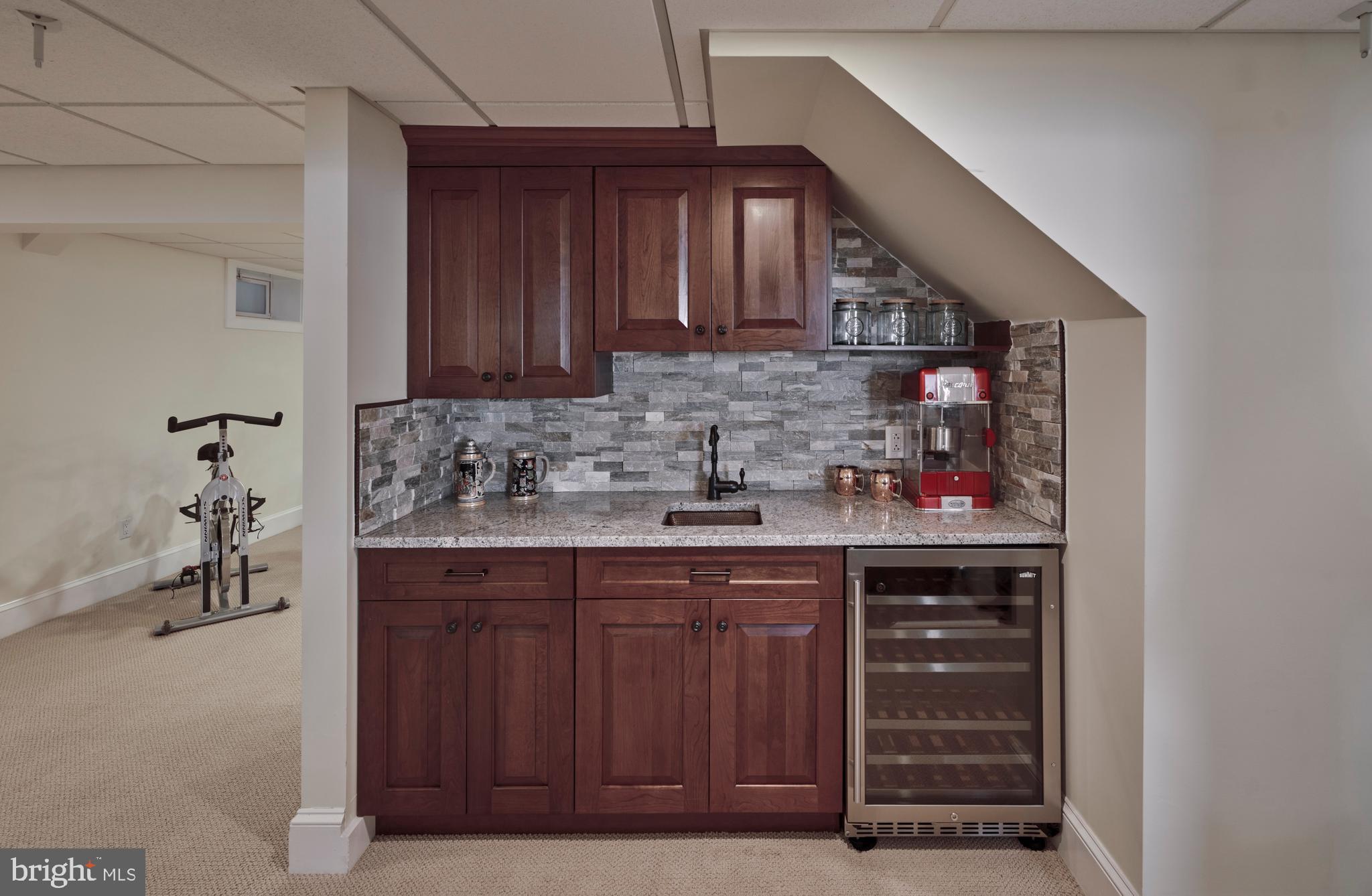 FOX HUNT ESTS - Residential