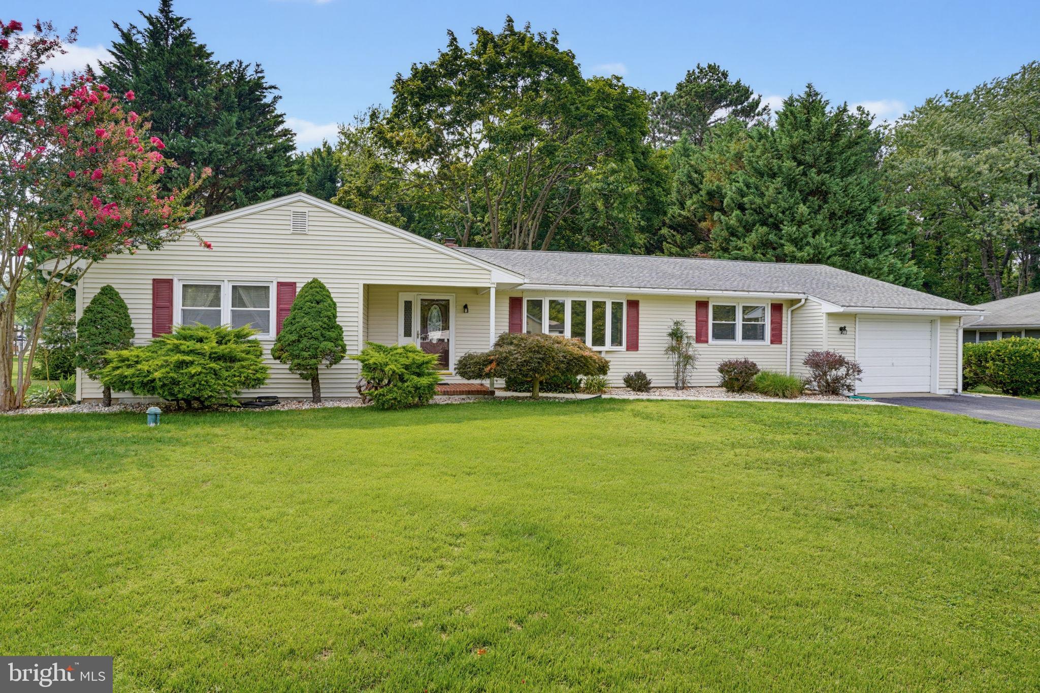 90 GREENVIEW DRIVE