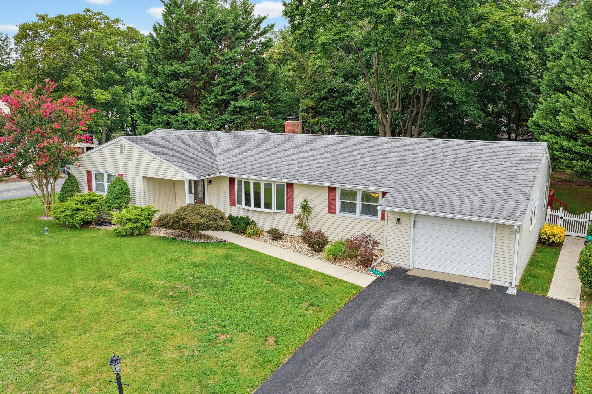 90 GREENVIEW DRIVE