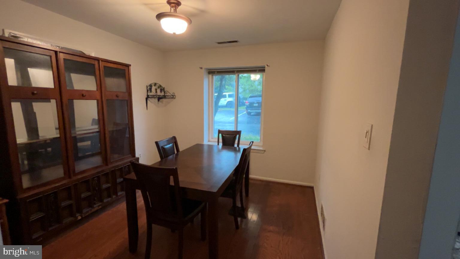PINE CREST - Residential