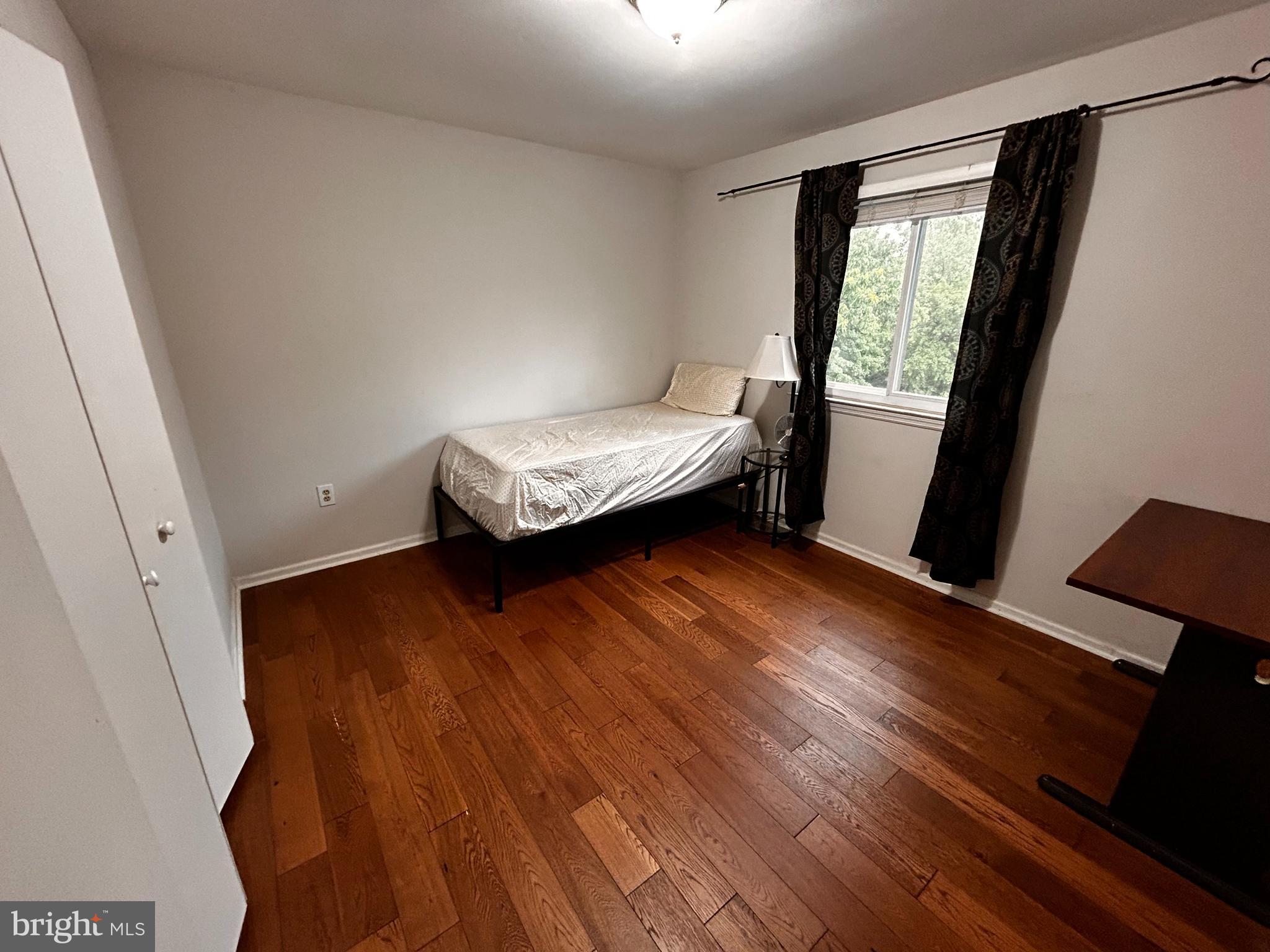PINE CREST - Residential