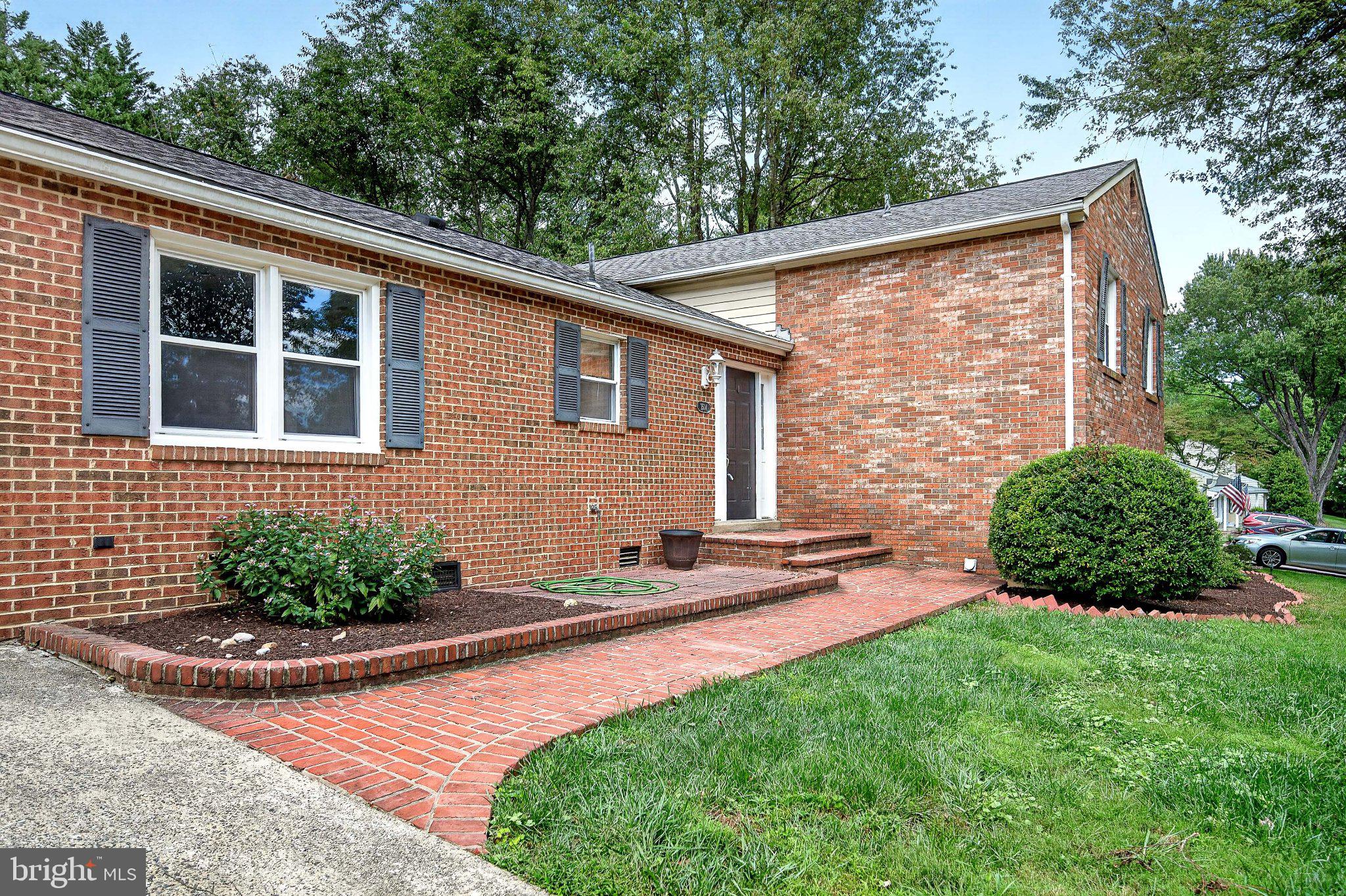 1514 GINGERWOOD COURT